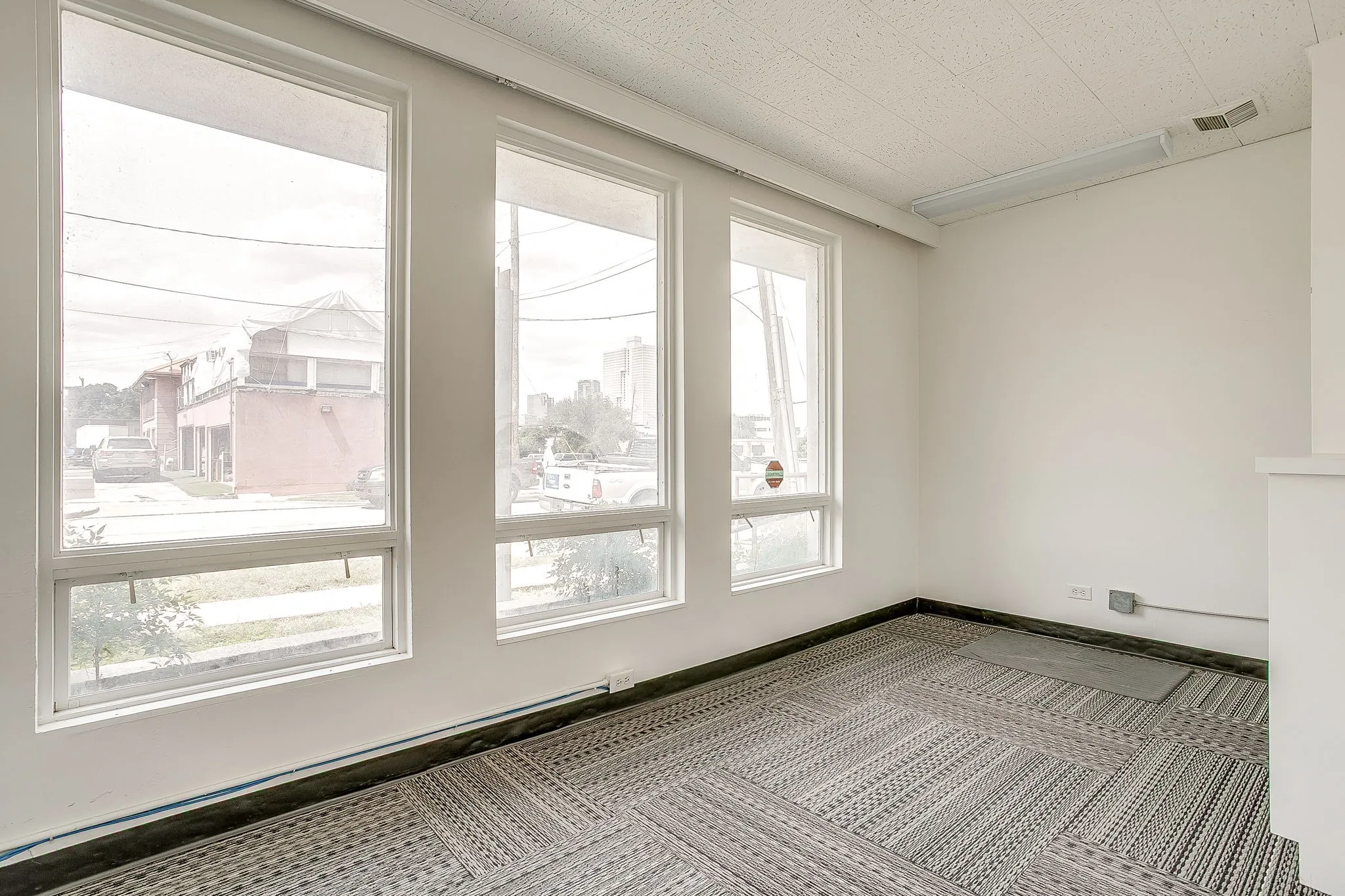 Office For Rent in Tarrant County , 1413 Rio Grande Avenue, Fort Worth, Texas 76102, 0, 0, Garage spaces, 0 Sqft, built in 1953, mls#21311735, Real Estate Agent in Fort Worth, Homes For Rent in Tarrant county, Homes For Rent in Fort Worth, Realtor in Fort Worth Texas, Real Estate Brokerage Independent Realty Texas, Luminita Cordes Realtor