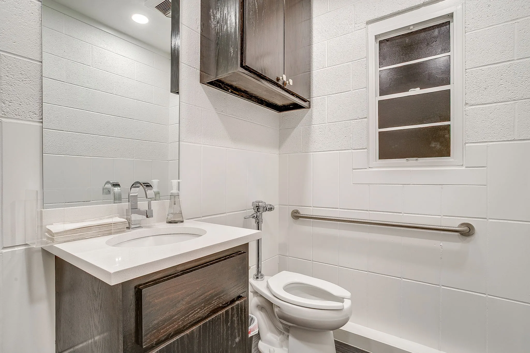 Office For Rent in Tarrant County , 1413 Rio Grande Avenue, Fort Worth, Texas 76102, 0, 0, Garage spaces, 0 Sqft, built in 1953, mls#21311735, Real Estate Agent in Fort Worth, Homes For Rent in Tarrant county, Homes For Rent in Fort Worth, Realtor in Fort Worth Texas, Real Estate Brokerage Independent Realty Texas, Luminita Cordes Realtor
