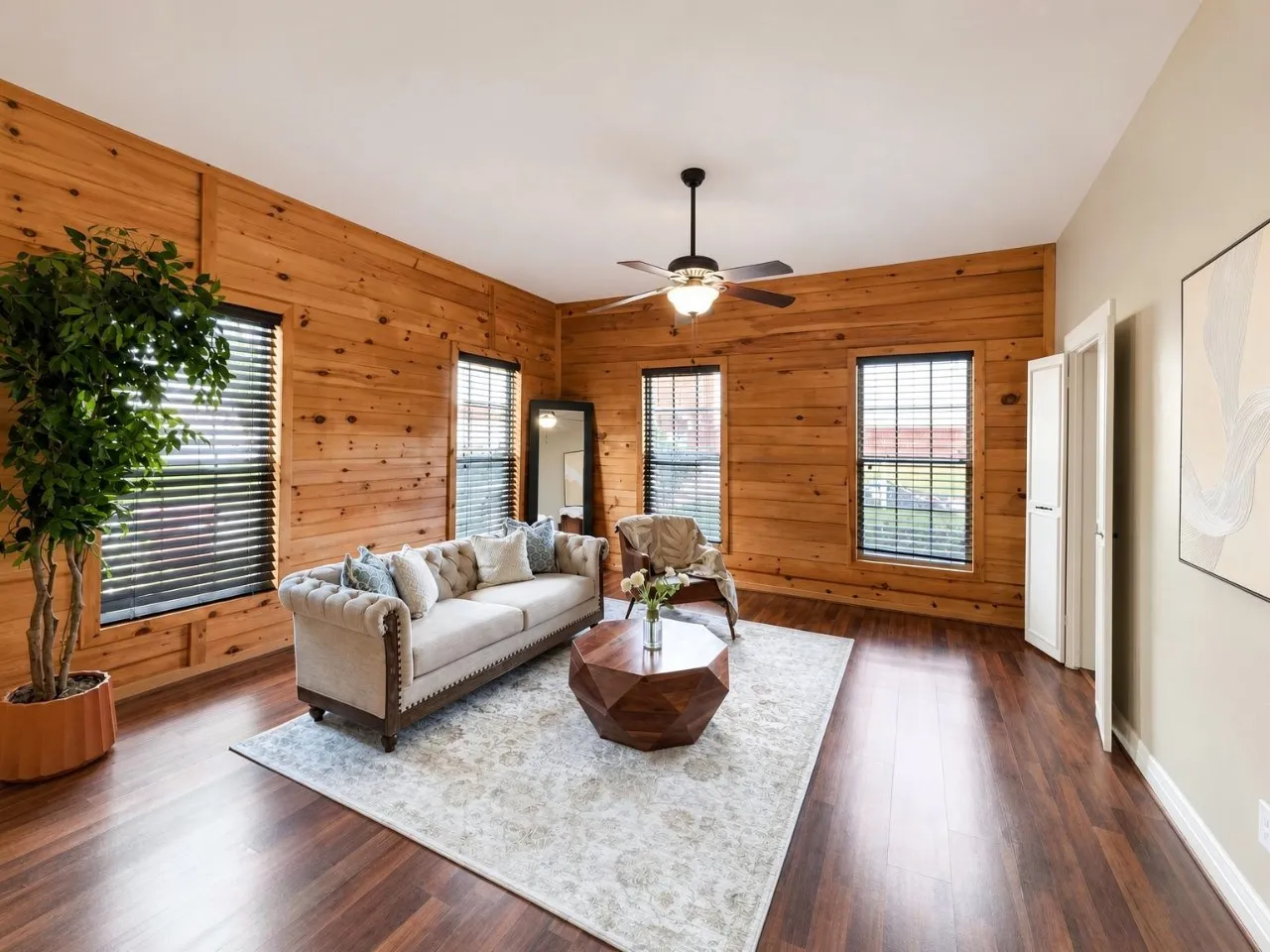 Single Family Residence For Sale in Grayson County , 620 S Crockett Street, Sherman, Texas 75090, 2 Bedroom, 1 Bathroom, Garage spaces, 1,408 Sqft, built in 1930, mls#21299554, Real Estate Agent in Sherman, Homes For Sale in Grayson county, Homes For Sale in Sherman, Realtor in Sherman Texas, Real Estate Brokerage Independent Realty Texas, Luminita Cordes Realtor
