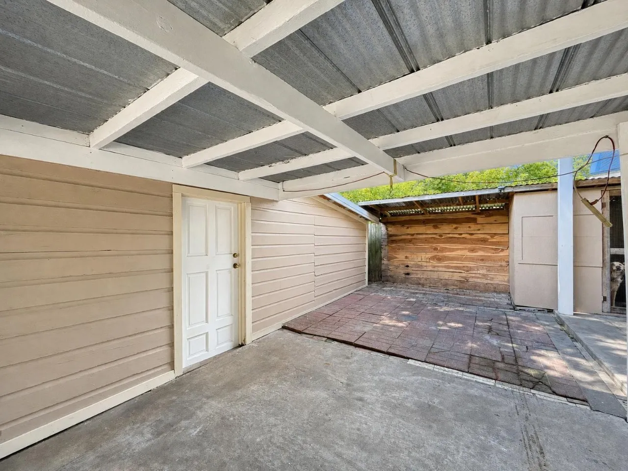 Single Family Residence For Sale in Grayson County , 620 S Crockett Street, Sherman, Texas 75090, 2 Bedroom, 1 Bathroom, Garage spaces, 1,408 Sqft, built in 1930, mls#21299554, Real Estate Agent in Sherman, Homes For Sale in Grayson county, Homes For Sale in Sherman, Realtor in Sherman Texas, Real Estate Brokerage Independent Realty Texas, Luminita Cordes Realtor