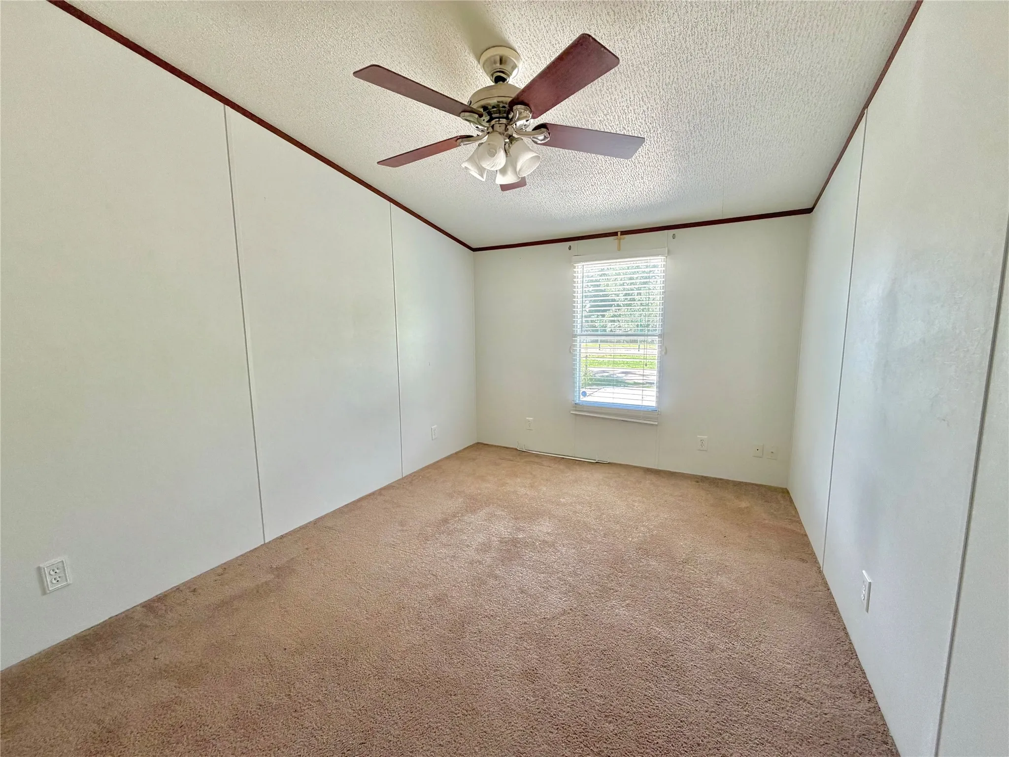 Manufactured Home For Sale in Mc Lennan County , 2022 Parrish Street, Waco, Texas 76705, 3 Bedroom, 2 Bathroom, Garage spaces, 1,120 Sqft, built in 2003, mls#21311706, Real Estate Agent in Waco, Homes For Sale in Mc Lennan county, Homes For Sale in Waco, Realtor in Waco Texas, Real Estate Brokerage Independent Realty Texas, Luminita Cordes Realtor