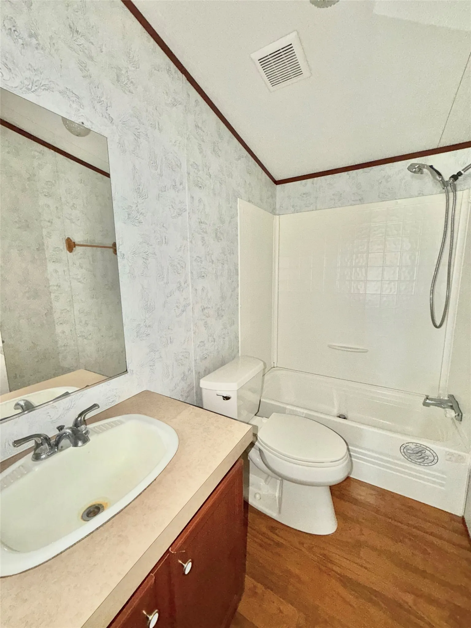 Manufactured Home For Sale in Mc Lennan County , 2022 Parrish Street, Waco, Texas 76705, 3 Bedroom, 2 Bathroom, Garage spaces, 1,120 Sqft, built in 2003, mls#21311706, Real Estate Agent in Waco, Homes For Sale in Mc Lennan county, Homes For Sale in Waco, Realtor in Waco Texas, Real Estate Brokerage Independent Realty Texas, Luminita Cordes Realtor