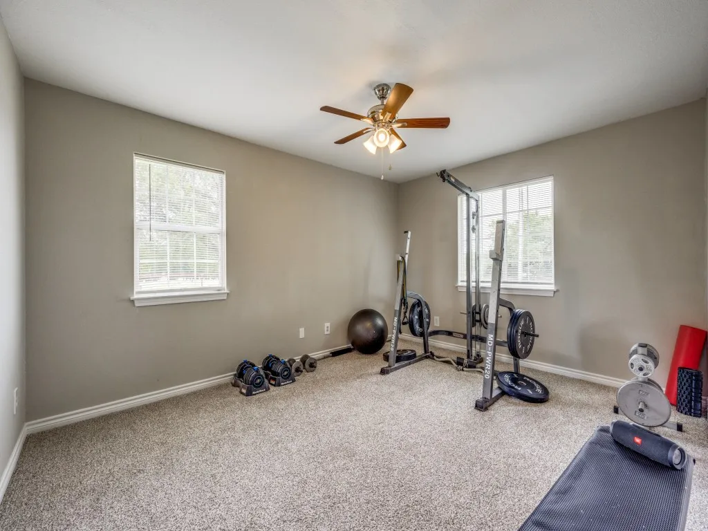 Single Family Residence For Sale in Fannin County , 411 W Houston Street, Leonard, Texas 75452, 4 Bedroom, 3 Bathroom, Garage spaces, 1,896 Sqft, built in 1998, mls#21311753, Real Estate Agent in Leonard, Homes For Sale in Fannin county, Homes For Sale in Leonard, Realtor in Leonard Texas, Real Estate Brokerage Independent Realty Texas, Luminita Cordes Realtor