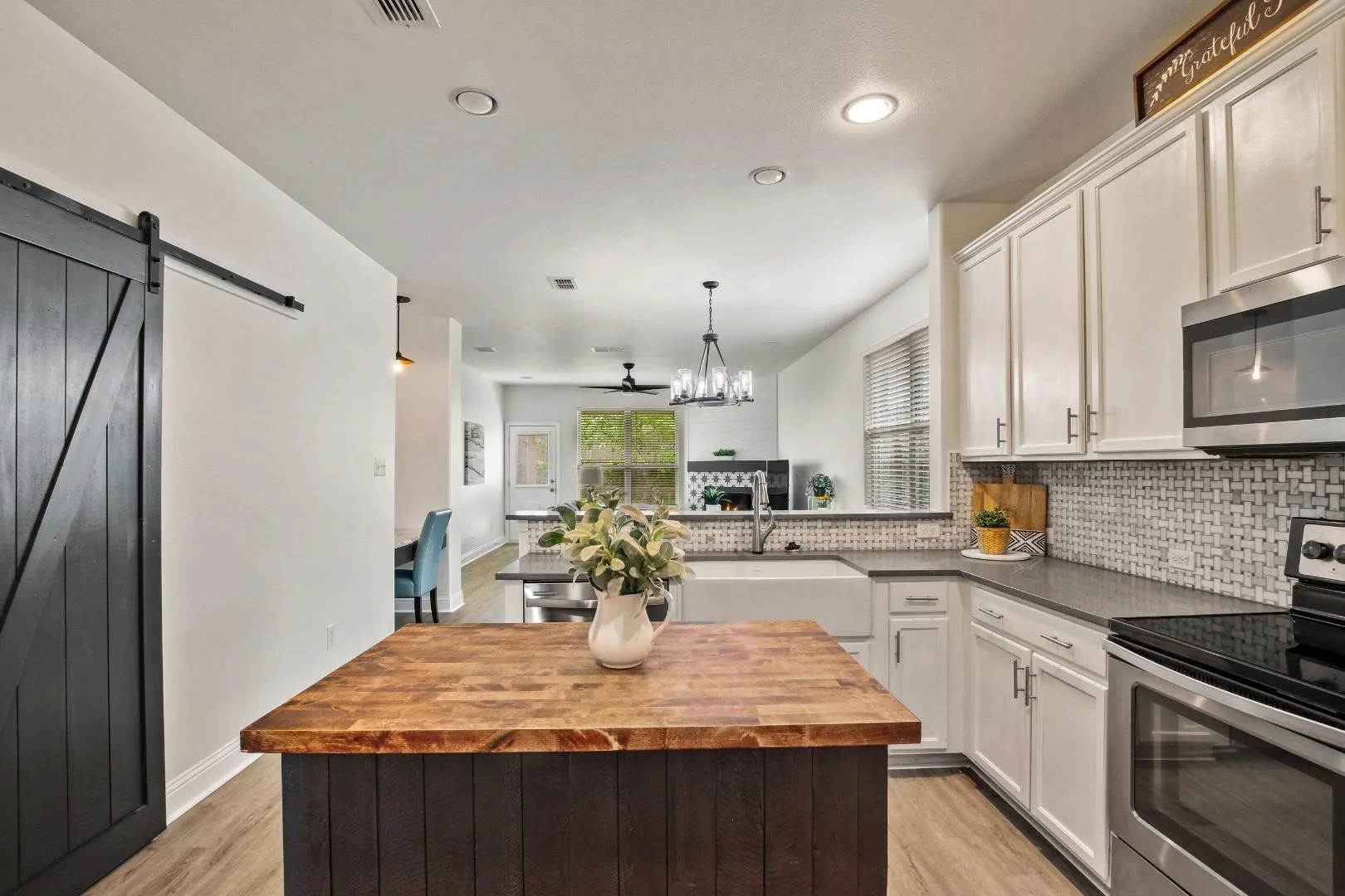Single Family Residence For Sale in Denton County , 1509 Waterfall Lane, Little Elm, Texas 75068, 4 Bedroom, 3 Bathroom, 2 Garage spaces, 2,522 Sqft, built in 2014, mls#21311667, Real Estate Agent in Little Elm, Homes For Sale in Denton county, Homes For Sale in Little Elm, Realtor in Little Elm Texas, Real Estate Brokerage Independent Realty Texas, Luminita Cordes Realtor
