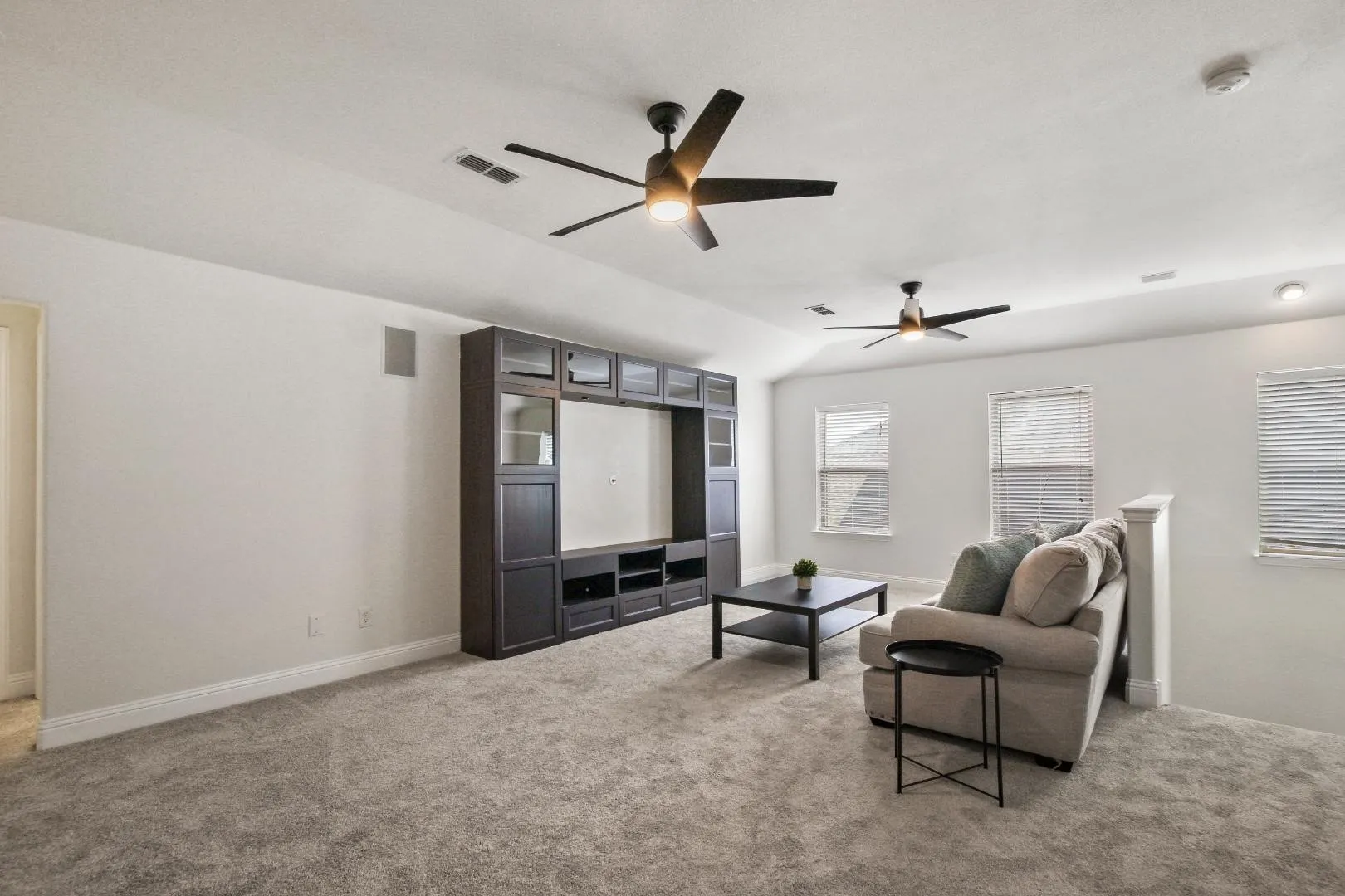 Single Family Residence For Sale in Denton County , 1509 Waterfall Lane, Little Elm, Texas 75068, 4 Bedroom, 3 Bathroom, 2 Garage spaces, 2,522 Sqft, built in 2014, mls#21311667, Real Estate Agent in Little Elm, Homes For Sale in Denton county, Homes For Sale in Little Elm, Realtor in Little Elm Texas, Real Estate Brokerage Independent Realty Texas, Luminita Cordes Realtor
