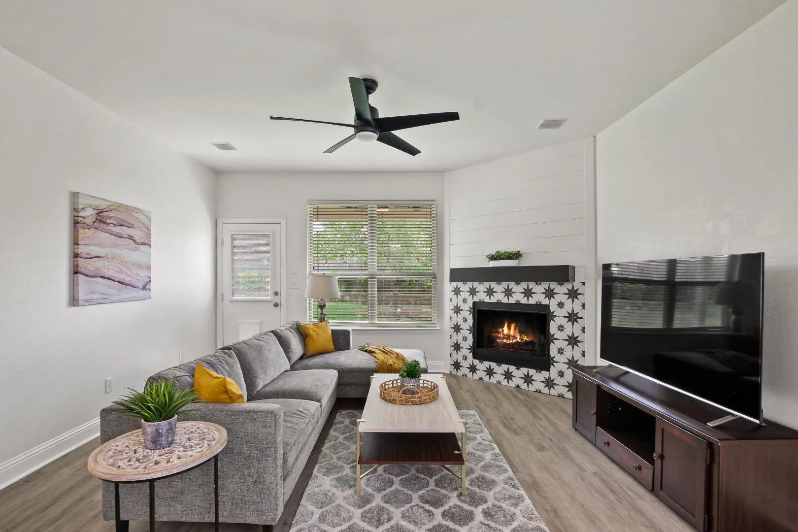 Single Family Residence For Sale in Denton County , 1509 Waterfall Lane, Little Elm, Texas 75068, 4 Bedroom, 3 Bathroom, 2 Garage spaces, 2,522 Sqft, built in 2014, mls#21311667, Real Estate Agent in Little Elm, Homes For Sale in Denton county, Homes For Sale in Little Elm, Realtor in Little Elm Texas, Real Estate Brokerage Independent Realty Texas, Luminita Cordes Realtor