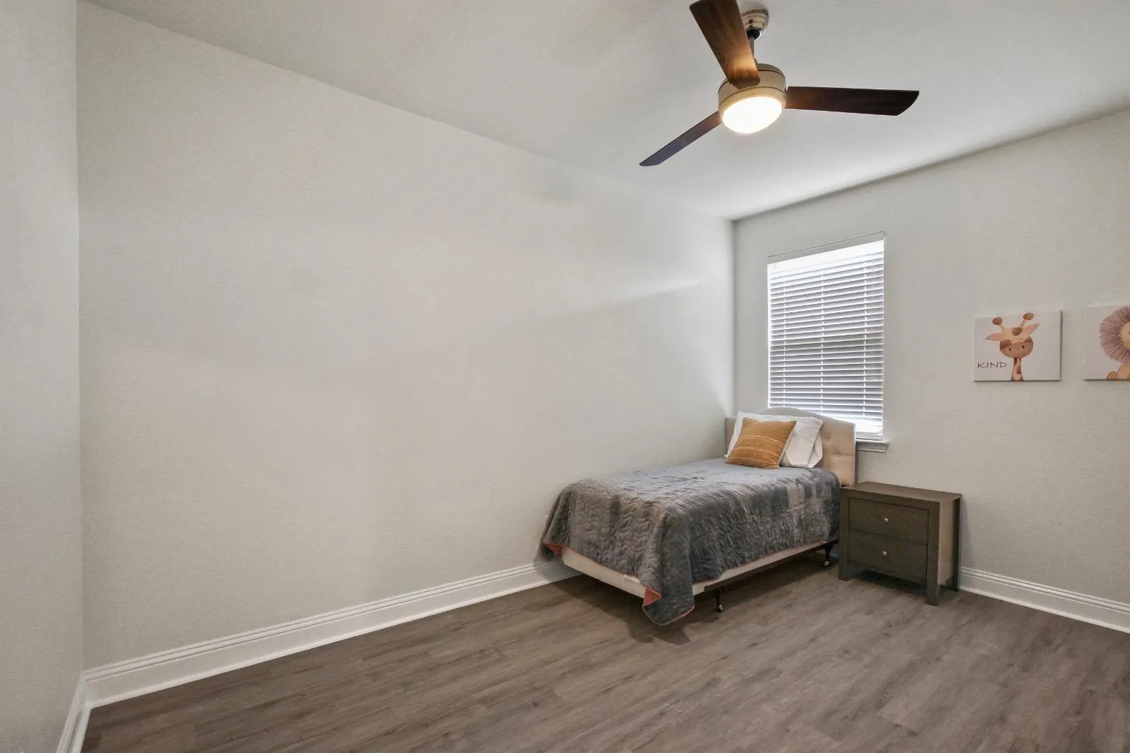 Single Family Residence For Sale in Denton County , 1509 Waterfall Lane, Little Elm, Texas 75068, 4 Bedroom, 3 Bathroom, 2 Garage spaces, 2,522 Sqft, built in 2014, mls#21311667, Real Estate Agent in Little Elm, Homes For Sale in Denton county, Homes For Sale in Little Elm, Realtor in Little Elm Texas, Real Estate Brokerage Independent Realty Texas, Luminita Cordes Realtor