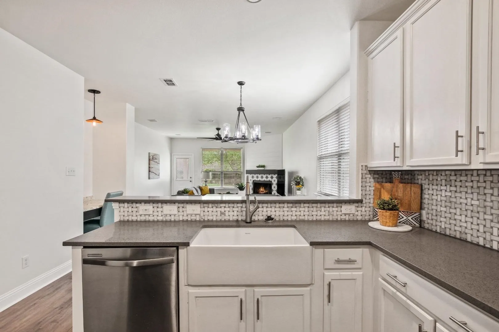 Single Family Residence For Sale in Denton County , 1509 Waterfall Lane, Little Elm, Texas 75068, 4 Bedroom, 3 Bathroom, 2 Garage spaces, 2,522 Sqft, built in 2014, mls#21311667, Real Estate Agent in Little Elm, Homes For Sale in Denton county, Homes For Sale in Little Elm, Realtor in Little Elm Texas, Real Estate Brokerage Independent Realty Texas, Luminita Cordes Realtor