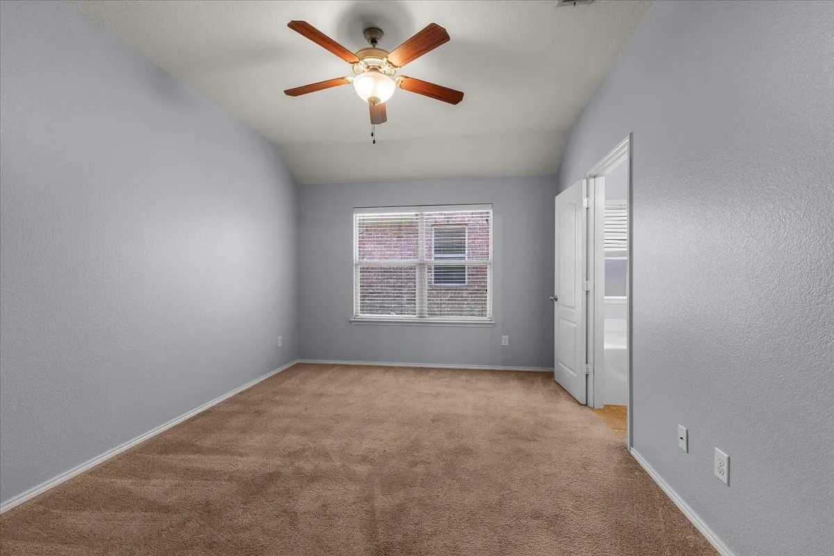 Single Family Residence For Sale in Tarrant County , 4604 Fern Valley Drive, Fort Worth, Texas 76244, 3 Bedroom, 2 Bathroom, 2 Garage spaces, 1,404 Sqft, built in 2011, Price $299,000, mls#21311764, Real Estate Agent in Fort Worth, Homes For Sale in Tarrant county, Homes For Sale in Fort Worth, Realtor in Fort Worth Texas, Real Estate Brokerage Independent Realty Texas, Luminita Cordes Realtor