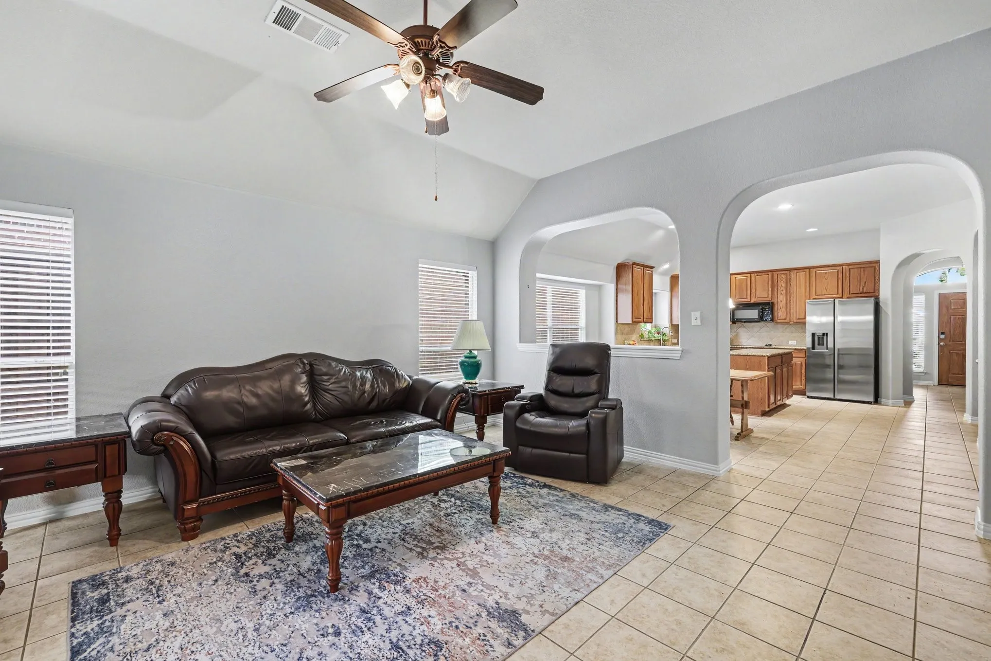 Single Family Residence For Sale in Denton County , 8586 Robertson Drive, Frisco, Texas 75036, 3 Bedroom, 2 Bathroom, 2 Garage spaces, 2,019 Sqft, built in 2005, mls#21310103, Real Estate Agent in Frisco, Homes For Sale in Denton county, Homes For Sale in Frisco, Realtor in Frisco Texas, Real Estate Brokerage Independent Realty Texas, Luminita Cordes Realtor