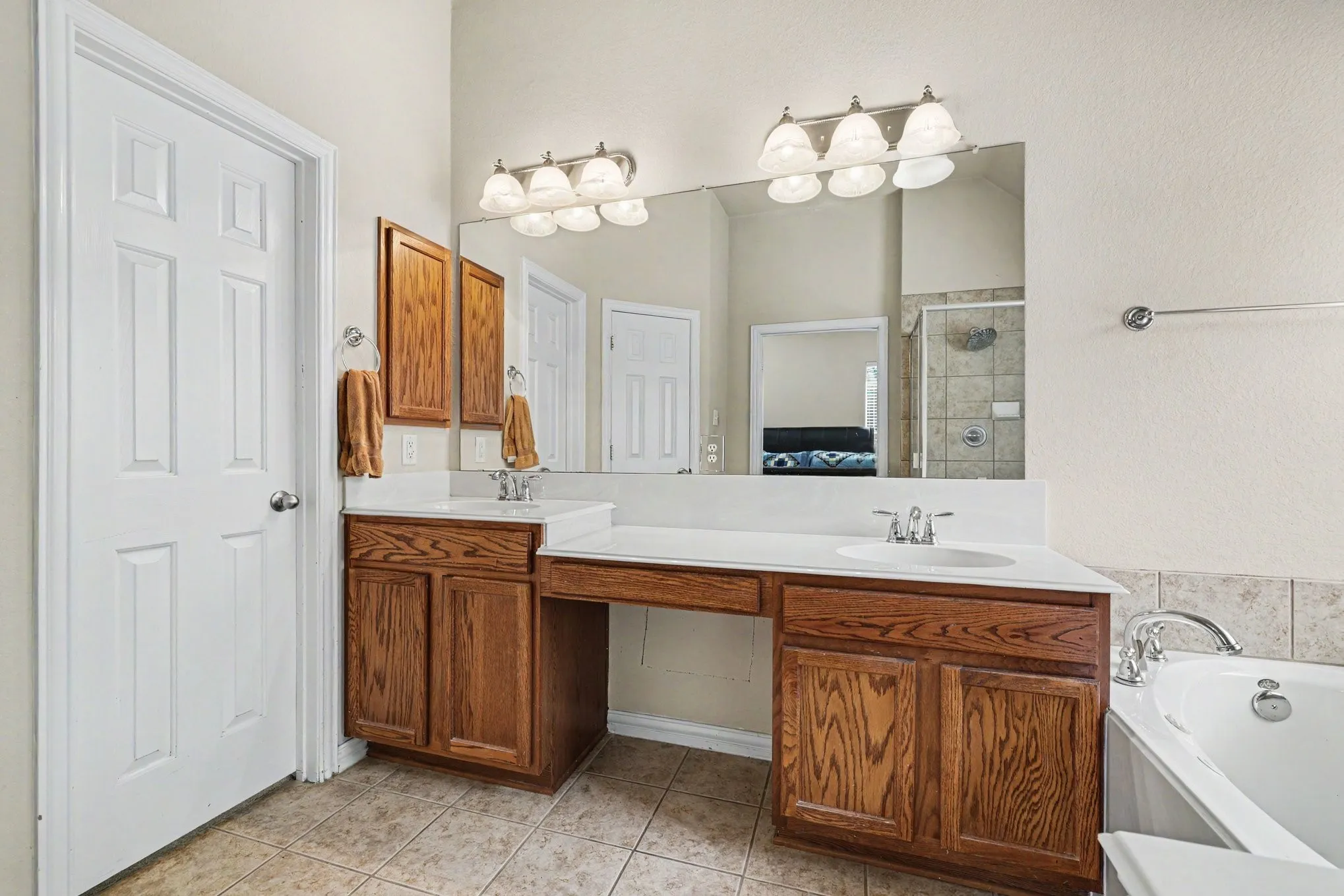 Single Family Residence For Sale in Denton County , 8586 Robertson Drive, Frisco, Texas 75036, 3 Bedroom, 2 Bathroom, 2 Garage spaces, 2,019 Sqft, built in 2005, mls#21310103, Real Estate Agent in Frisco, Homes For Sale in Denton county, Homes For Sale in Frisco, Realtor in Frisco Texas, Real Estate Brokerage Independent Realty Texas, Luminita Cordes Realtor