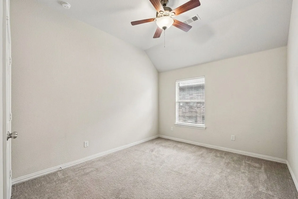 Single Family Residence For Sale in Denton County , 8586 Robertson Drive, Frisco, Texas 75036, 3 Bedroom, 2 Bathroom, 2 Garage spaces, 2,019 Sqft, built in 2005, mls#21310103, Real Estate Agent in Frisco, Homes For Sale in Denton county, Homes For Sale in Frisco, Realtor in Frisco Texas, Real Estate Brokerage Independent Realty Texas, Luminita Cordes Realtor