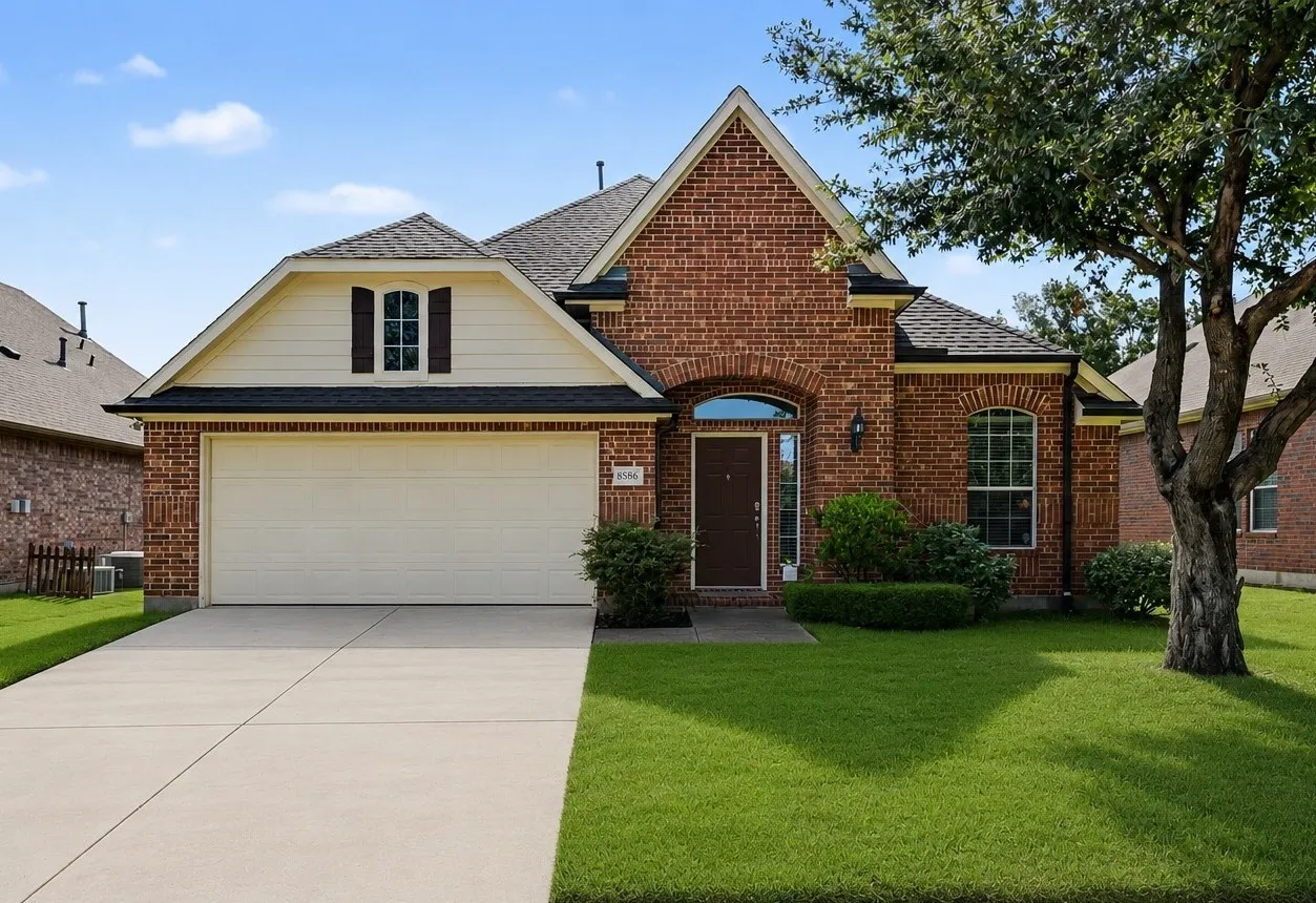 Single Family Residence For Sale in Denton County , 8586 Robertson Drive, Frisco, Texas 75036, 3 Bedroom, 2 Bathroom, 2 Garage spaces, 2,019 Sqft, built in 2005, mls#21310103, Real Estate Agent in Frisco, Homes For Sale in Denton county, Homes For Sale in Frisco, Realtor in Frisco Texas, Real Estate Brokerage Independent Realty Texas, Luminita Cordes Realtor