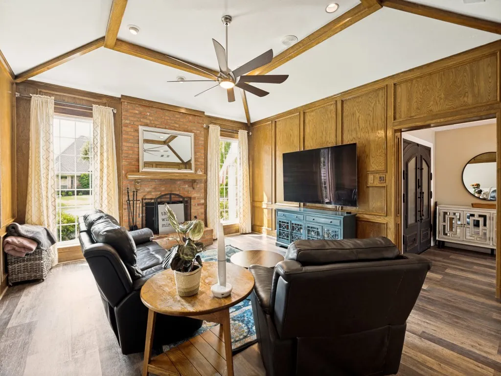 Vaulted ceiling with exposed wood beams
