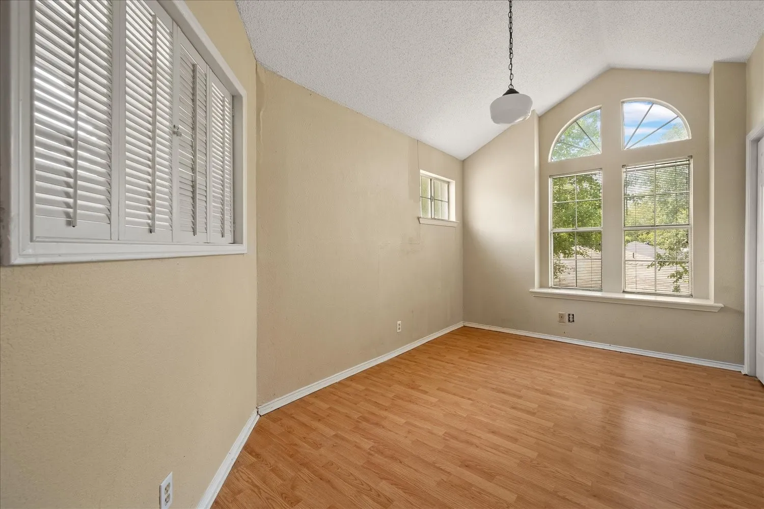 Duplex For Sale in Hunt County , 2602 Highland Street, Greenville, Texas 75402, 6 Bedrooms, 4 Bathrooms, Garage spaces, 0 Sqft, built in 1985, Price $449,500, mls#21311823, Real Estate Agent in Greenville, Homes For Sale in Hunt county, Homes For Sale in Greenville, Realtor in Greenville Texas, Real Estate Brokerage Independent Realty Texas, Luminita Cordes Realtor