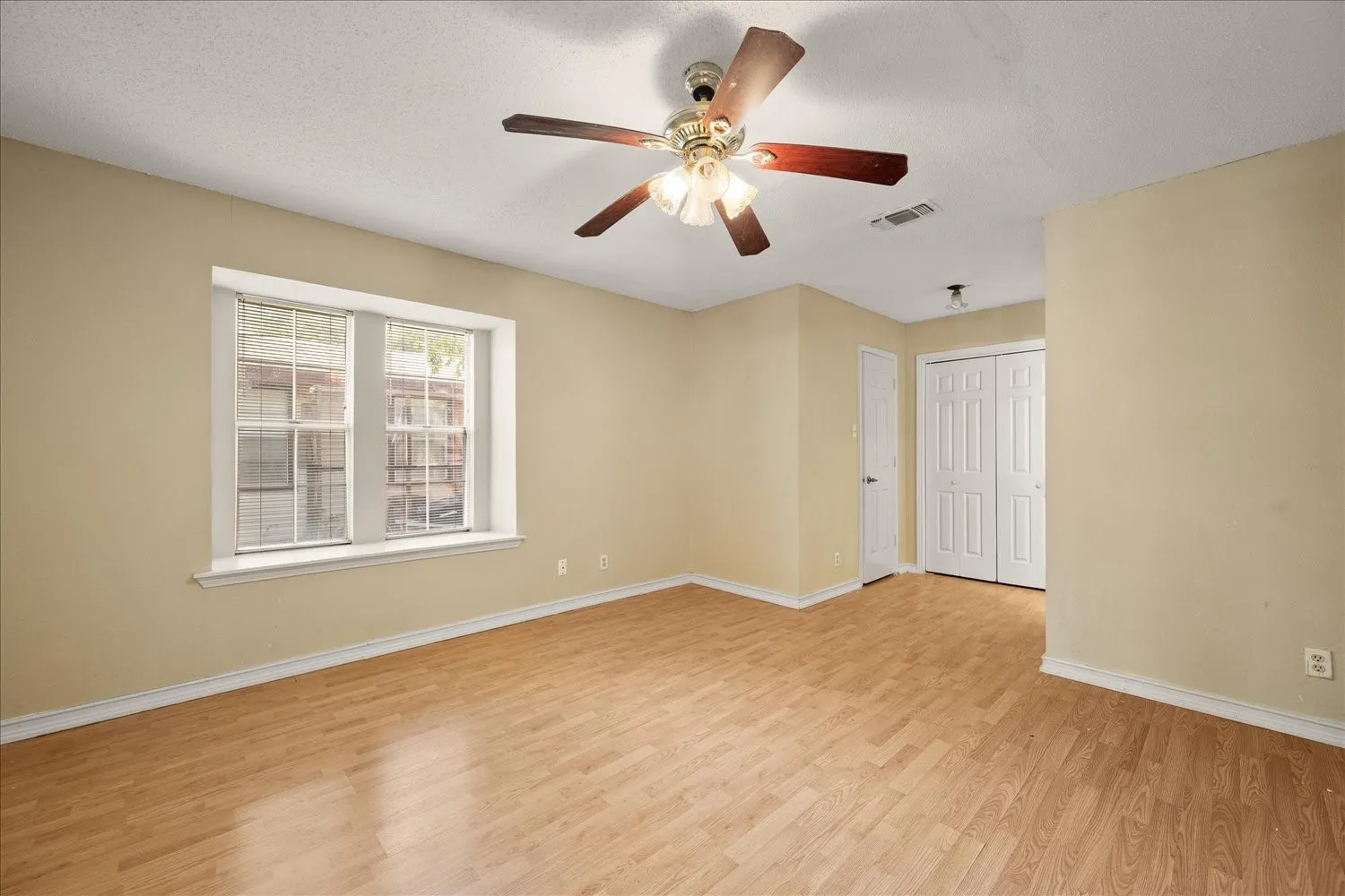 Duplex For Sale in Hunt County , 2602 Highland Street, Greenville, Texas 75402, 6 Bedrooms, 4 Bathrooms, Garage spaces, 0 Sqft, built in 1985, Price $449,500, mls#21311823, Real Estate Agent in Greenville, Homes For Sale in Hunt county, Homes For Sale in Greenville, Realtor in Greenville Texas, Real Estate Brokerage Independent Realty Texas, Luminita Cordes Realtor