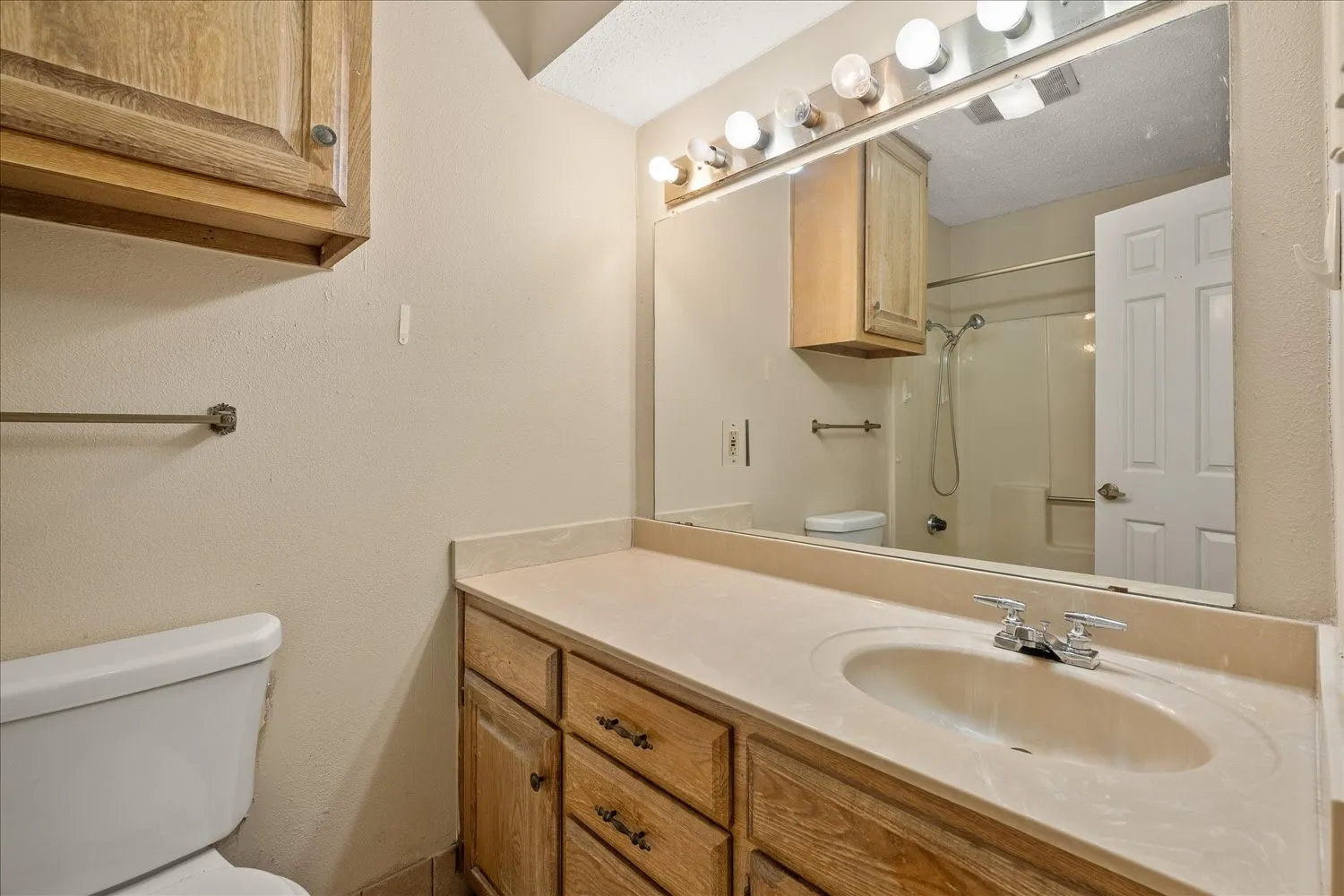 Duplex For Sale in Hunt County , 2602 Highland Street, Greenville, Texas 75402, 6 Bedrooms, 4 Bathrooms, Garage spaces, 0 Sqft, built in 1985, Price $449,500, mls#21311823, Real Estate Agent in Greenville, Homes For Sale in Hunt county, Homes For Sale in Greenville, Realtor in Greenville Texas, Real Estate Brokerage Independent Realty Texas, Luminita Cordes Realtor