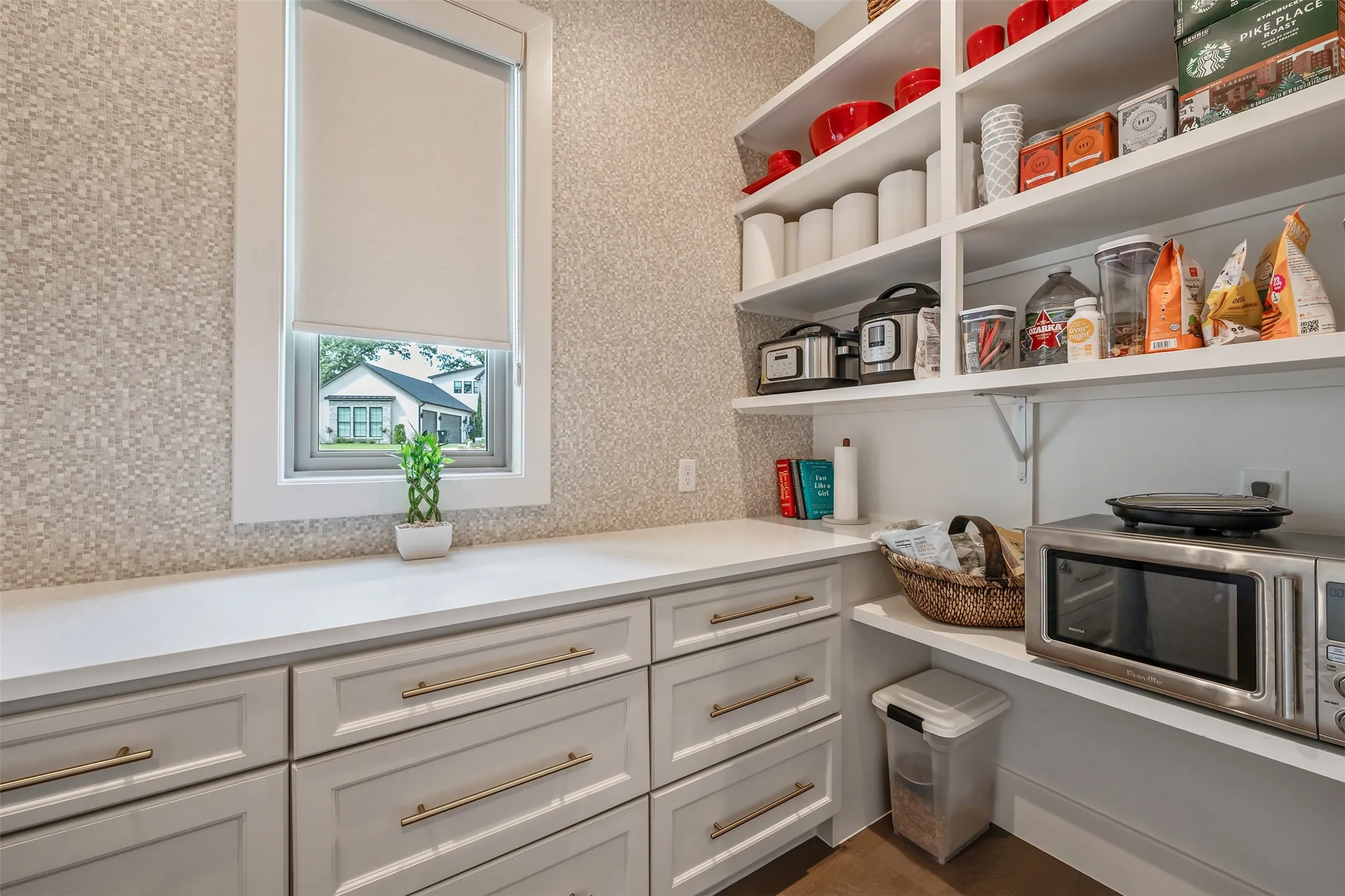 Single Family Residence For Sale in Smith County , 3004 Forest Trail, Tyler, Texas 75703, 4 Bedroom, 5 Bathroom, 3 Garage spaces, 4,514 Sqft, built in 2022, mls#21311830, Real Estate Agent in Tyler, Homes For Sale in Smith county, Homes For Sale in Tyler, Realtor in Tyler Texas, Real Estate Brokerage Independent Realty Texas, Luminita Cordes Realtor