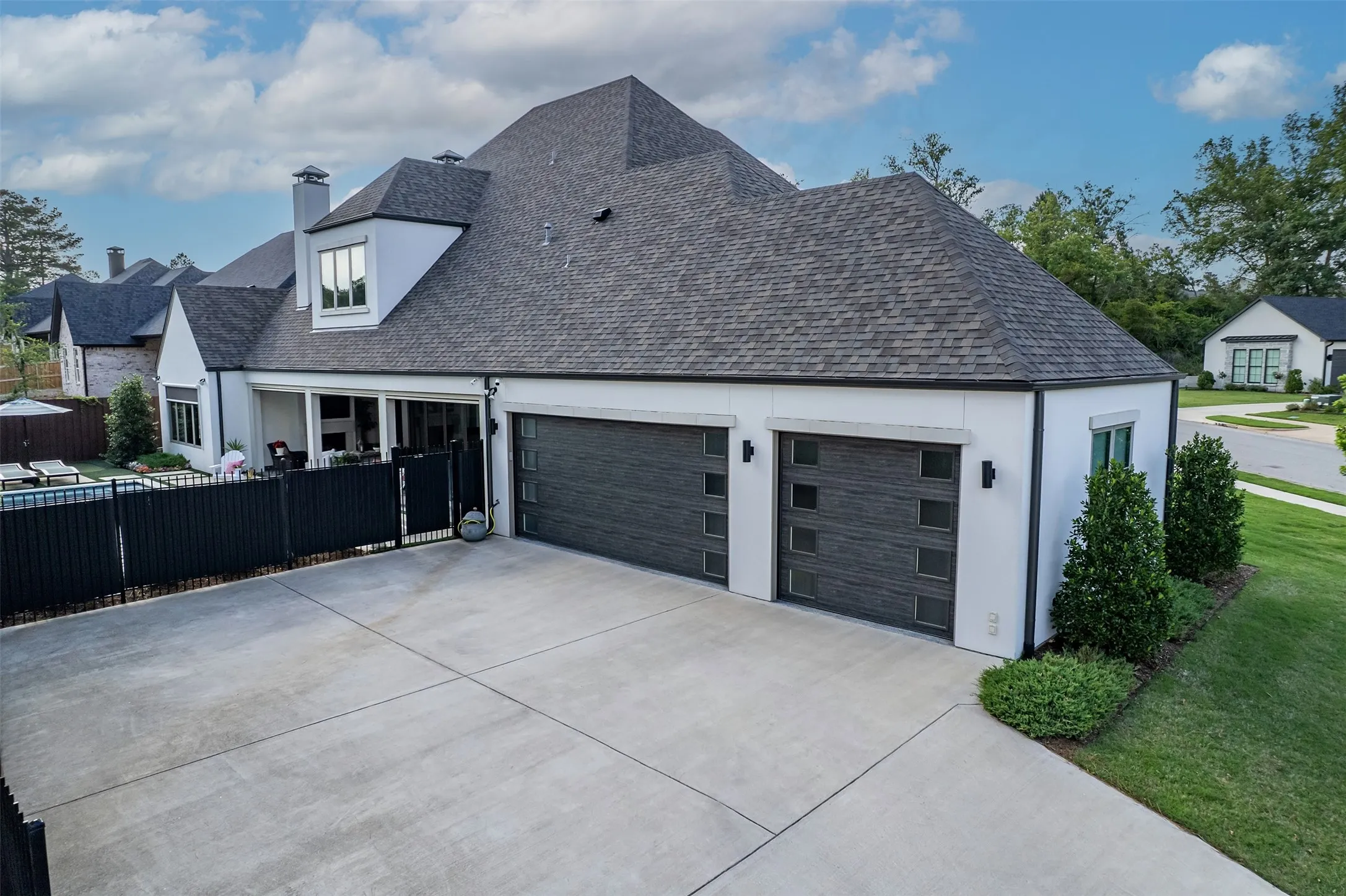Single Family Residence For Sale in Smith County , 3004 Forest Trail, Tyler, Texas 75703, 4 Bedroom, 5 Bathroom, 3 Garage spaces, 4,514 Sqft, built in 2022, mls#21311830, Real Estate Agent in Tyler, Homes For Sale in Smith county, Homes For Sale in Tyler, Realtor in Tyler Texas, Real Estate Brokerage Independent Realty Texas, Luminita Cordes Realtor