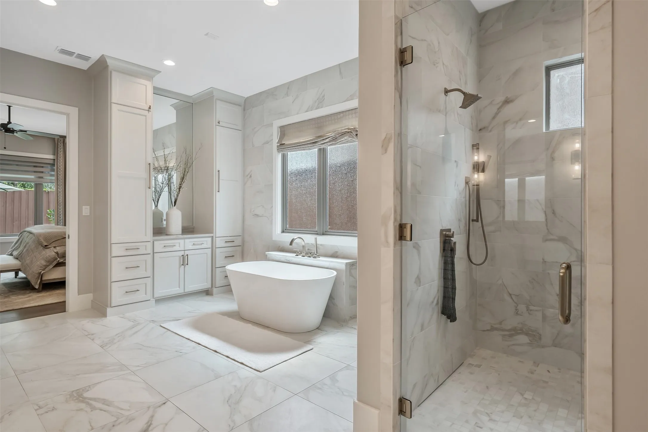 Single Family Residence For Sale in Smith County , 3004 Forest Trail, Tyler, Texas 75703, 4 Bedroom, 5 Bathroom, 3 Garage spaces, 4,514 Sqft, built in 2022, mls#21311830, Real Estate Agent in Tyler, Homes For Sale in Smith county, Homes For Sale in Tyler, Realtor in Tyler Texas, Real Estate Brokerage Independent Realty Texas, Luminita Cordes Realtor