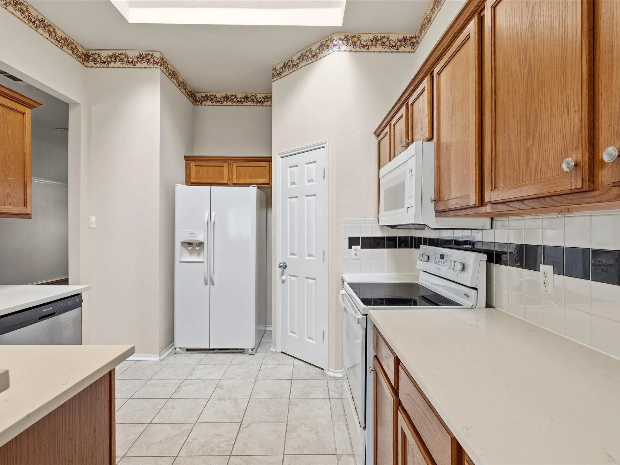 Single Family Residence For Sale in Denton County , 3860 Gillespie Drive, Carrollton, Texas 75010, 3 Bedrooms, 2 Bathrooms, 2 Garage spaces, 1,684 Sqft, built in 1997, Price $425,000, mls#21310776, Real Estate Agent in Carrollton, Homes For Sale in Denton county, Homes For Sale in Carrollton, Realtor in Carrollton Texas, Real Estate Brokerage Independent Realty Texas, Luminita Cordes Realtor