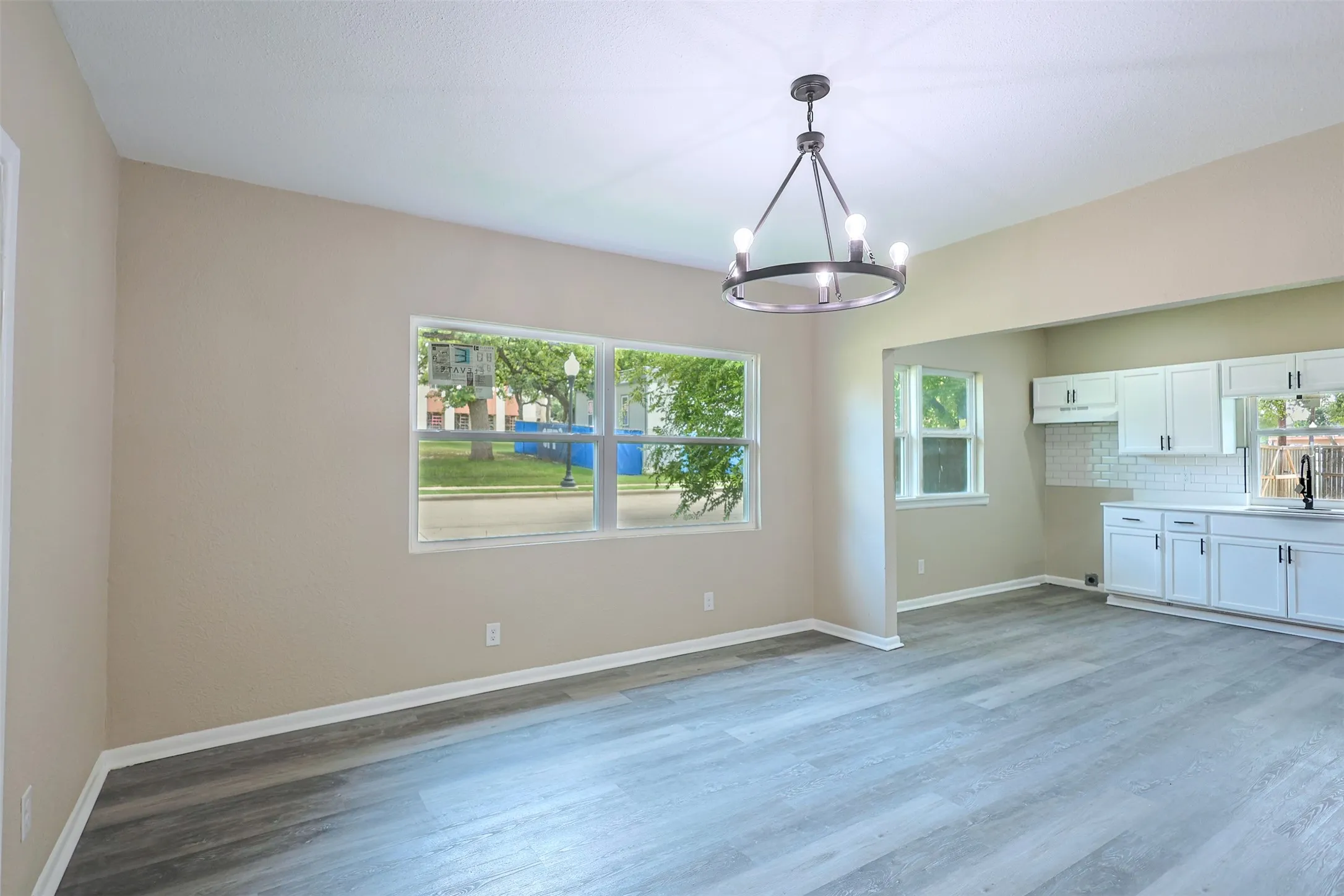 Single Family Residence For Sale in Tarrant County , 3101 Erie Street, Fort Worth, Texas 76112, 3 Bedroom, 1 Bathroom, Garage spaces, 1,178 Sqft, built in 1924, mls#21311839, Real Estate Agent in Fort Worth, Homes For Sale in Tarrant county, Homes For Sale in Fort Worth, Realtor in Fort Worth Texas, Real Estate Brokerage Independent Realty Texas, Luminita Cordes Realtor