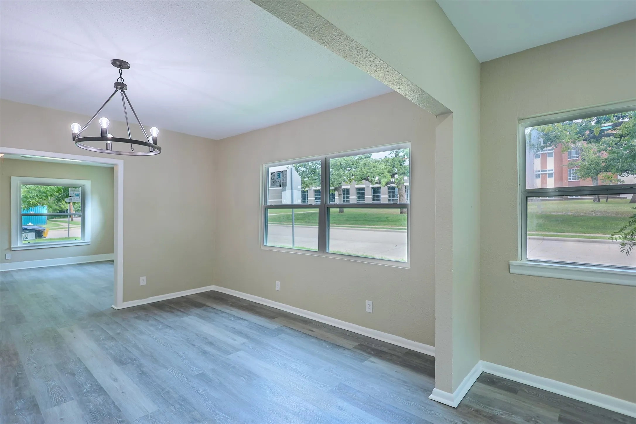Single Family Residence For Sale in Tarrant County , 3101 Erie Street, Fort Worth, Texas 76112, 3 Bedroom, 1 Bathroom, Garage spaces, 1,178 Sqft, built in 1924, mls#21311839, Real Estate Agent in Fort Worth, Homes For Sale in Tarrant county, Homes For Sale in Fort Worth, Realtor in Fort Worth Texas, Real Estate Brokerage Independent Realty Texas, Luminita Cordes Realtor