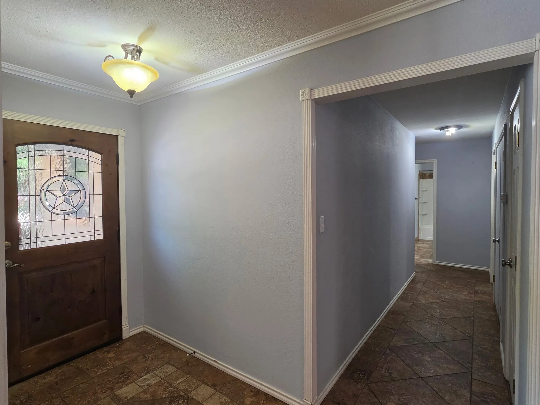 Single Family Residence For Sale in Brown County , 2404 Monticello Street, Brownwood, Texas 76801, 3 Bedroom, 3 Bathroom, 2 Garage spaces, 2,499 Sqft, built in 1973, mls#21311851, Real Estate Agent in Brownwood, Homes For Sale in Brown county, Homes For Sale in Brownwood, Realtor in Brownwood Texas, Real Estate Brokerage Independent Realty Texas, Luminita Cordes Realtor