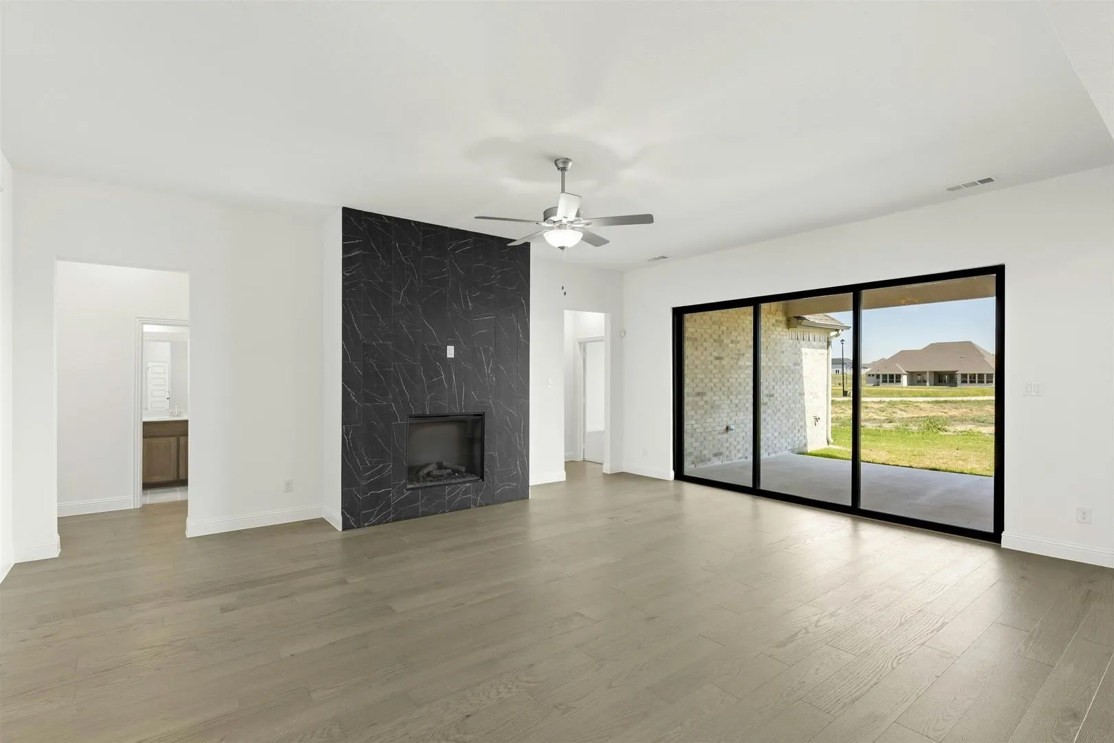 Single Family Residence For Sale in Ellis County , 313 Hollingsworth Lane, Glenn Heights, Texas 75154, 4 Bedroom, 3 Bathroom, 3 Garage spaces, 3,025 Sqft, built in 2024, Price $616,195, mls#21311841, Real Estate Agent in Glenn Heights, Homes For Sale in Ellis county, Homes For Sale in Glenn Heights, Realtor in Glenn Heights Texas, Real Estate Brokerage Independent Realty Texas, Luminita Cordes Realtor