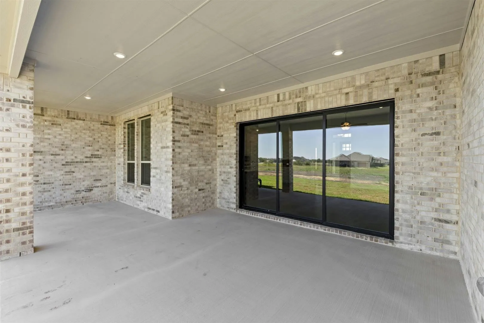 Single Family Residence For Sale in Ellis County , 313 Hollingsworth Lane, Glenn Heights, Texas 75154, 4 Bedroom, 3 Bathroom, 3 Garage spaces, 3,025 Sqft, built in 2024, Price $616,195, mls#21311841, Real Estate Agent in Glenn Heights, Homes For Sale in Ellis county, Homes For Sale in Glenn Heights, Realtor in Glenn Heights Texas, Real Estate Brokerage Independent Realty Texas, Luminita Cordes Realtor