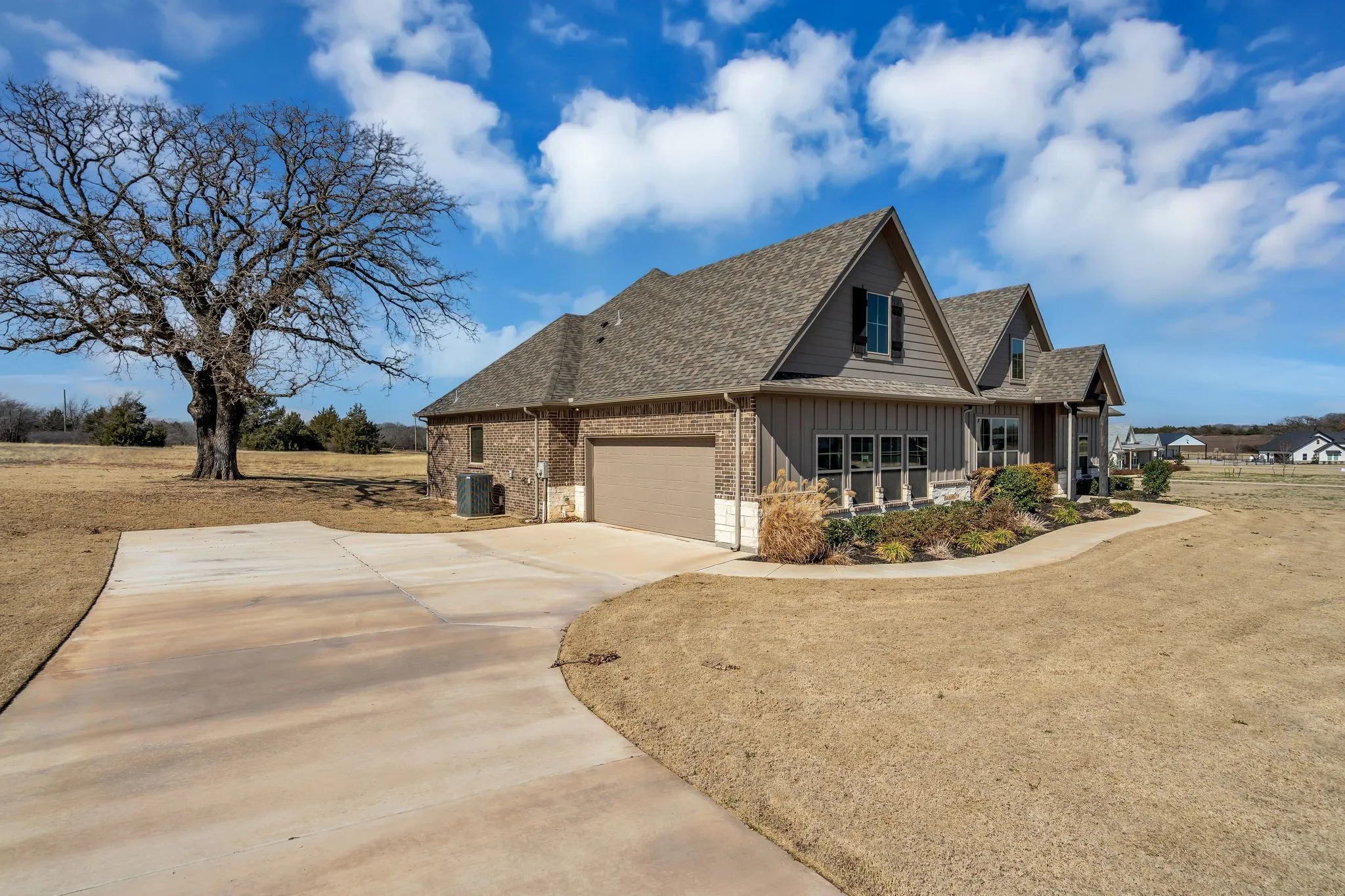 Single Family Residence For Sale in Wise County , 175 Quail Ridge Court, Decatur, Texas 76234, 3 Bedroom, 3 Bathroom, 2 Garage spaces, 2,466 Sqft, built in 2023, mls#21311712, Real Estate Agent in Decatur, Homes For Sale in Wise county, Homes For Sale in Decatur, Realtor in Decatur Texas, Real Estate Brokerage Independent Realty Texas, Luminita Cordes Realtor