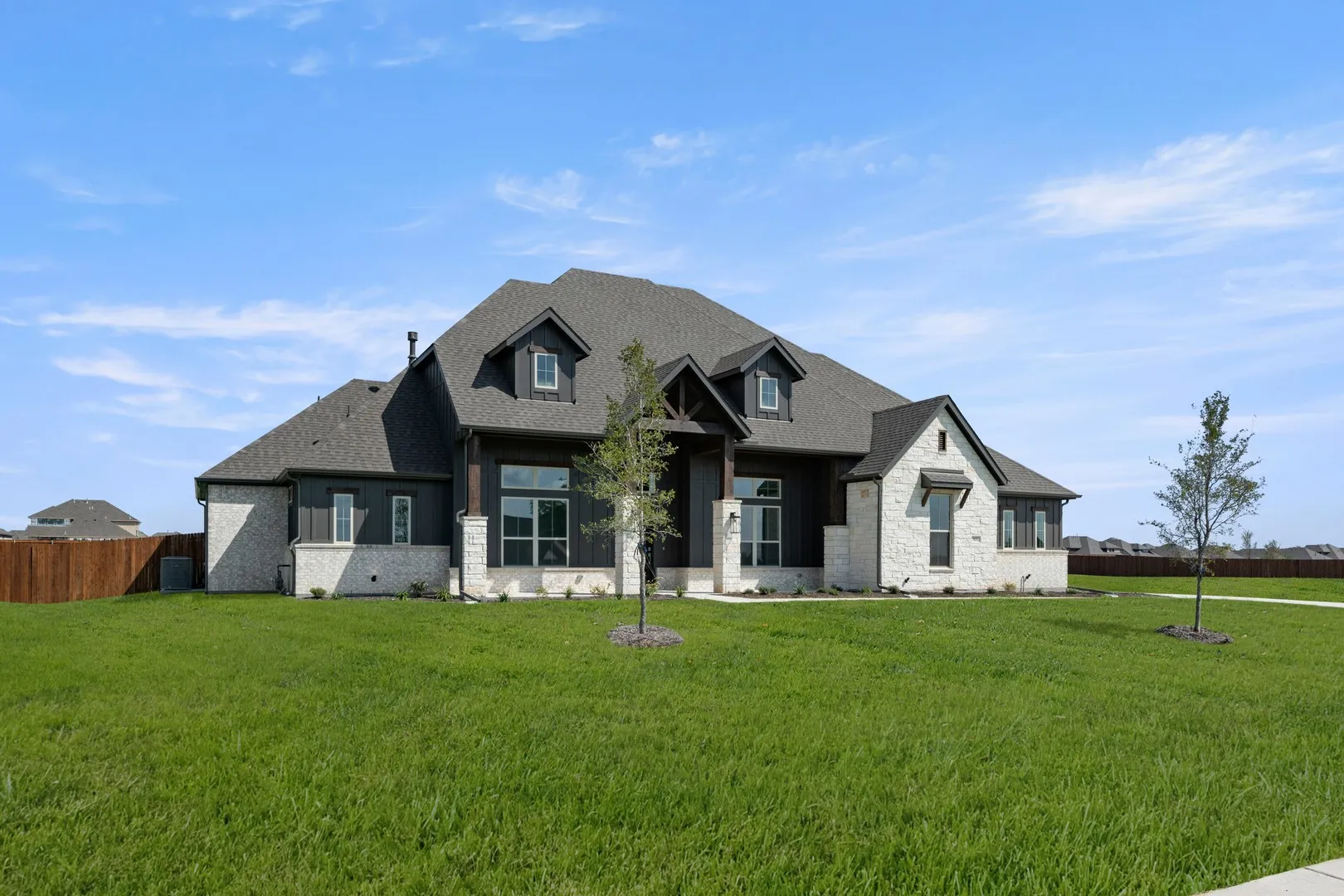 301 Hollingsworth- Front-2