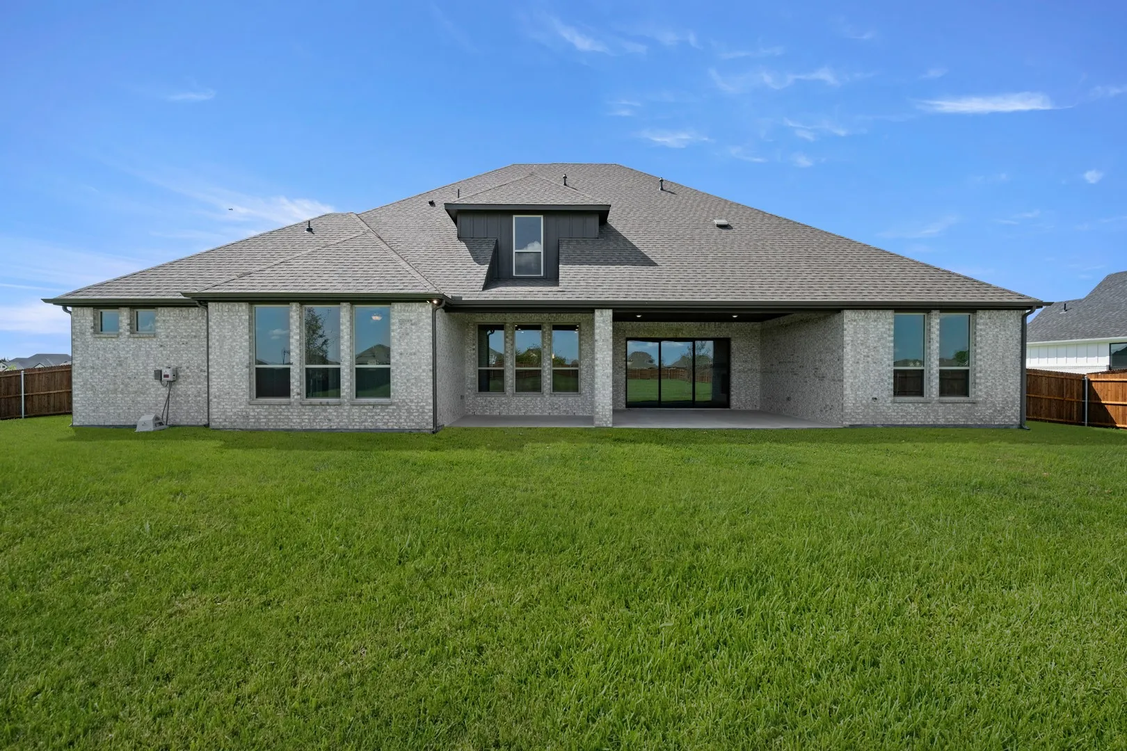 301 Hollingsworth-​​‌​​​​‌​​‌‌​‌‌​​​‌‌​‌​‌​‌​​​‌​​ Back-2