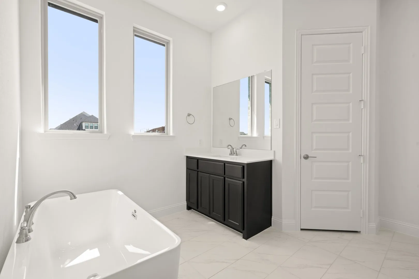 301 Hollingsworth- Primary Suite-5