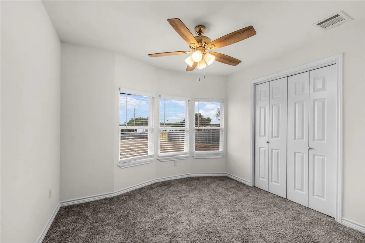 Single Family Residence For Sale in Hood County , 4017 Marana Drive, Granbury, Texas 76048, 5 Bedroom, 4 Bathroom, 3 Garage spaces, 2,892 Sqft, built in 1980, mls#21311881, Real Estate Agent in Granbury, Homes For Sale in Hood county, Homes For Sale in Granbury, Realtor in Granbury Texas, Real Estate Brokerage Independent Realty Texas, Luminita Cordes Realtor