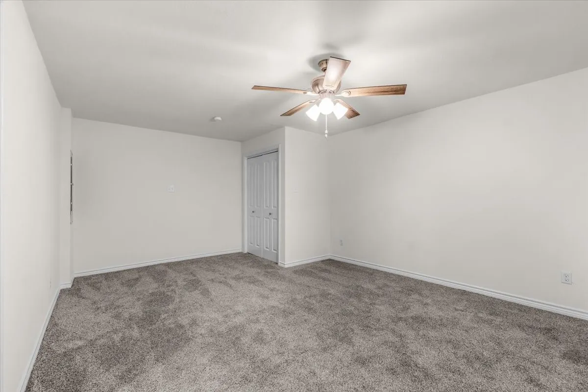 Single Family Residence For Sale in Hood County , 4017 Marana Drive, Granbury, Texas 76048, 5 Bedroom, 4 Bathroom, 3 Garage spaces, 2,892 Sqft, built in 1980, mls#21311881, Real Estate Agent in Granbury, Homes For Sale in Hood county, Homes For Sale in Granbury, Realtor in Granbury Texas, Real Estate Brokerage Independent Realty Texas, Luminita Cordes Realtor