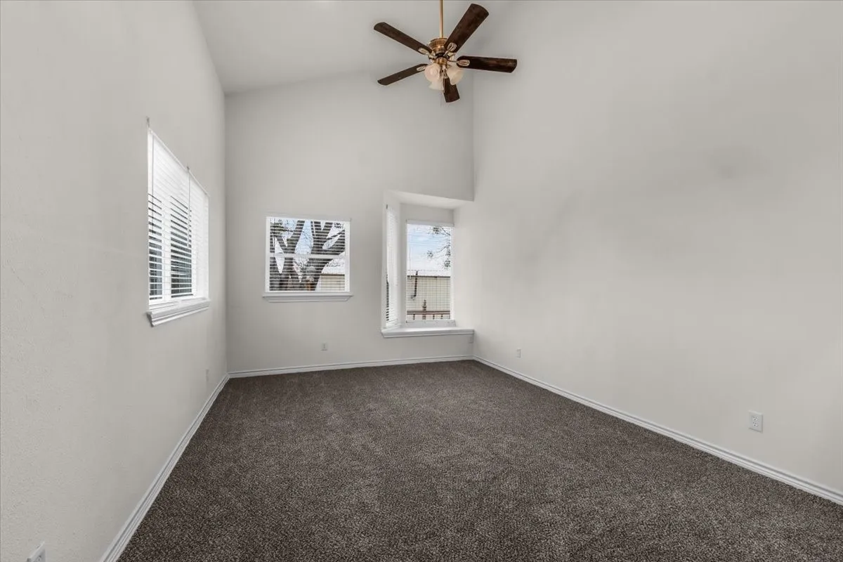 Single Family Residence For Sale in Hood County , 4017 Marana Drive, Granbury, Texas 76048, 5 Bedroom, 4 Bathroom, 3 Garage spaces, 2,892 Sqft, built in 1980, mls#21311881, Real Estate Agent in Granbury, Homes For Sale in Hood county, Homes For Sale in Granbury, Realtor in Granbury Texas, Real Estate Brokerage Independent Realty Texas, Luminita Cordes Realtor