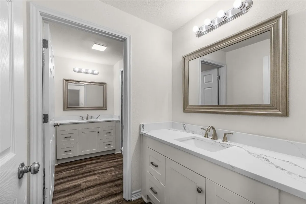 Single Family Residence For Sale in Hood County , 4017 Marana Drive, Granbury, Texas 76048, 5 Bedroom, 4 Bathroom, 3 Garage spaces, 2,892 Sqft, built in 1980, mls#21311881, Real Estate Agent in Granbury, Homes For Sale in Hood county, Homes For Sale in Granbury, Realtor in Granbury Texas, Real Estate Brokerage Independent Realty Texas, Luminita Cordes Realtor