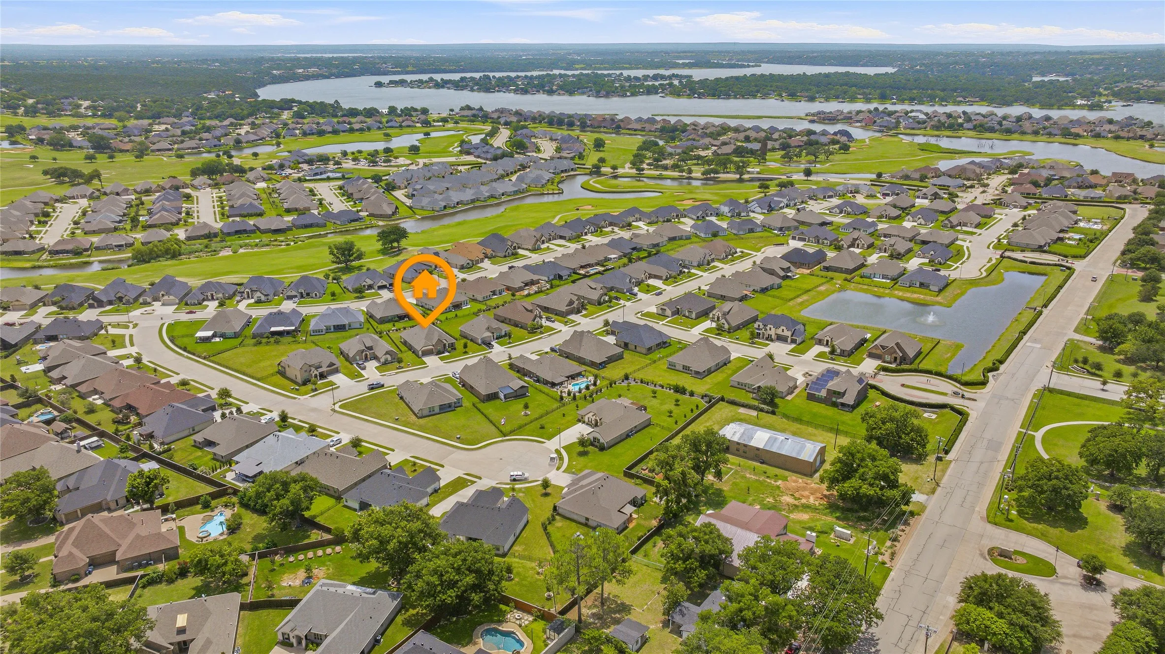 Single Family Residence For Sale in Hood County , 1086 Mickelson Drive, Granbury, Texas 76048, 4 Bedroom, 3 Bathroom, 2 Garage spaces, 2,665 Sqft, built in 2021, mls#21309882, Real Estate Agent in Granbury, Homes For Sale in Hood county, Homes For Sale in Granbury, Realtor in Granbury Texas, Real Estate Brokerage Independent Realty Texas, Luminita Cordes Realtor