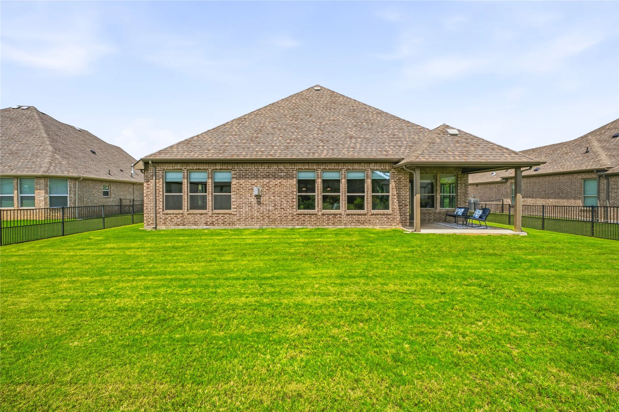 Single Family Residence For Sale in Hood County , 1086 Mickelson Drive, Granbury, Texas 76048, 4 Bedroom, 3 Bathroom, 2 Garage spaces, 2,665 Sqft, built in 2021, mls#21309882, Real Estate Agent in Granbury, Homes For Sale in Hood county, Homes For Sale in Granbury, Realtor in Granbury Texas, Real Estate Brokerage Independent Realty Texas, Luminita Cordes Realtor