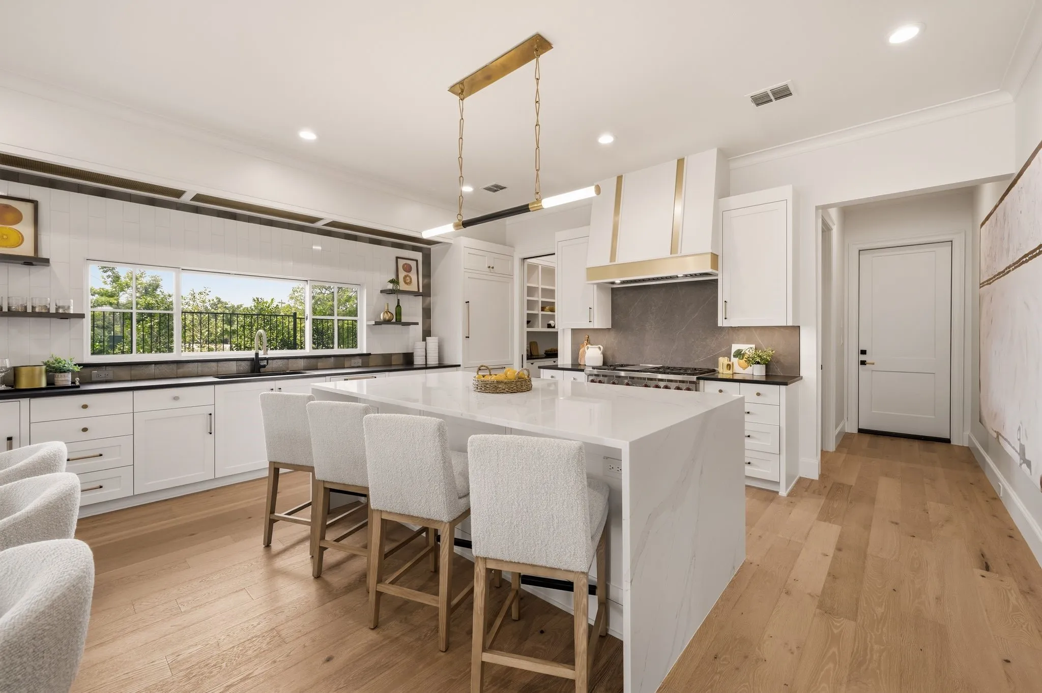 Single Family Residence For Sale in Tarrant County , 2951 Sunset Boulevard, Flower Mound, Texas 75022, 4 Bedroom, 6 Bathroom, 2 Garage spaces, 3,508 Sqft, built in 2024, mls#21269713, Real Estate Agent in Flower Mound, Homes For Sale in Tarrant county, Homes For Sale in Flower Mound, Realtor in Flower Mound Texas, Real Estate Brokerage Independent Realty Texas, Luminita Cordes Realtor