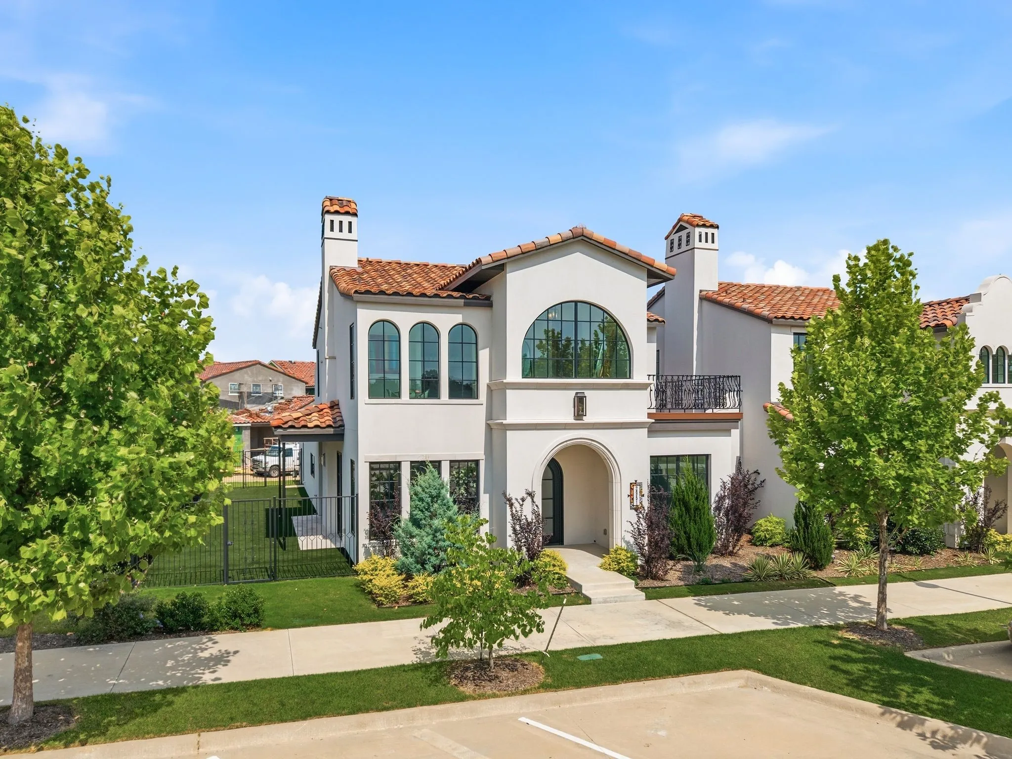 Single Family Residence For Sale in Tarrant County , 2951 Sunset Boulevard, Flower Mound, Texas 75022, 4 Bedroom, 6 Bathroom, 2 Garage spaces, 3,508 Sqft, built in 2024, mls#21269713, Real Estate Agent in Flower Mound, Homes For Sale in Tarrant county, Homes For Sale in Flower Mound, Realtor in Flower Mound Texas, Real Estate Brokerage Independent Realty Texas, Luminita Cordes Realtor