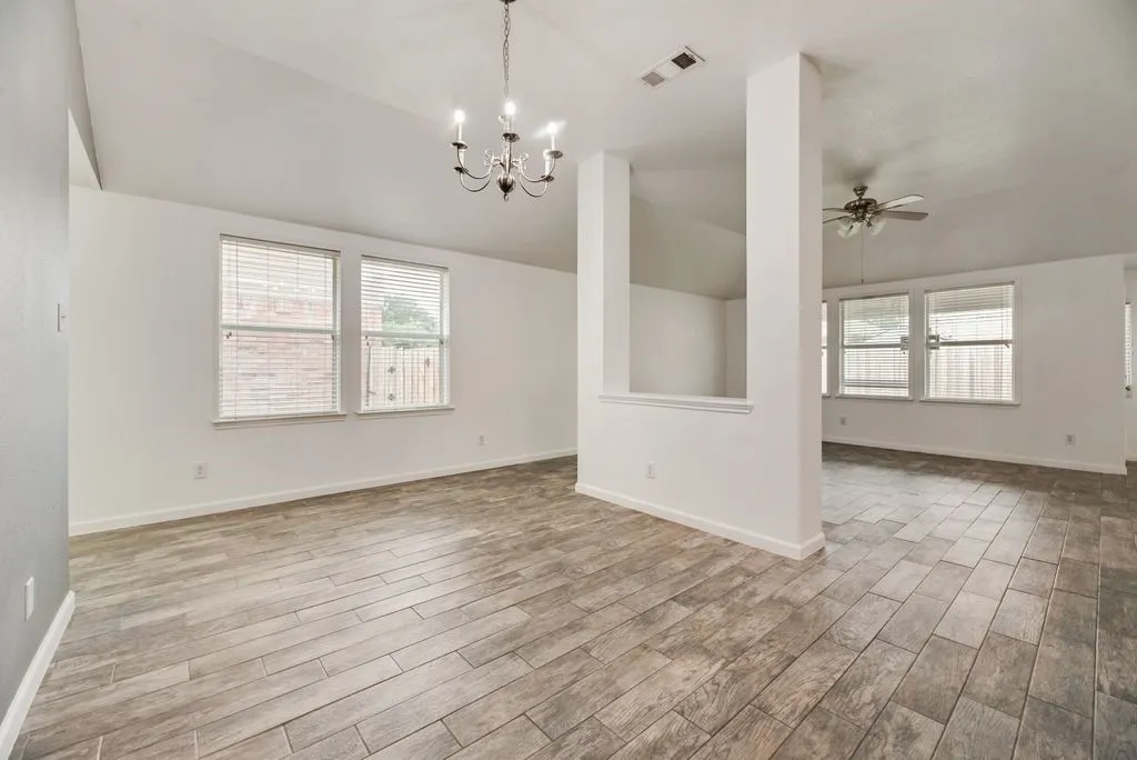 Single Family Residence For Sale in Denton County , 1234 Mallard Creek, Aubrey, Texas 76227, 4 Bedroom, 2 Bathroom, 2 Garage spaces, 1,861 Sqft, built in 2003, mls#21311871, Real Estate Agent in Aubrey, Homes For Sale in Denton county, Homes For Sale in Aubrey, Realtor in Aubrey Texas, Real Estate Brokerage Independent Realty Texas, Luminita Cordes Realtor