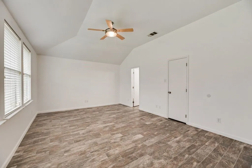 Single Family Residence For Sale in Denton County , 1234 Mallard Creek, Aubrey, Texas 76227, 4 Bedroom, 2 Bathroom, 2 Garage spaces, 1,861 Sqft, built in 2003, mls#21311871, Real Estate Agent in Aubrey, Homes For Sale in Denton county, Homes For Sale in Aubrey, Realtor in Aubrey Texas, Real Estate Brokerage Independent Realty Texas, Luminita Cordes Realtor