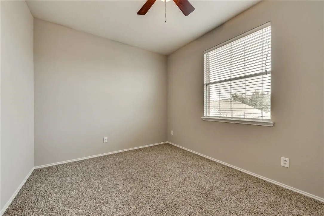 Single Family Residence For Rent in Collin County , 409 Knoll Park Court, Mc Kinney, Texas 75072, 4 Bedroom, 3 Bathroom, Garage spaces, 2,279 Sqft, built in 2003, mls#21311898, Real Estate Agent in Mc Kinney, Homes For Rent in Collin county, Homes For Rent in Mc Kinney, Realtor in Mc Kinney Texas, Real Estate Brokerage Independent Realty Texas, Luminita Cordes Realtor