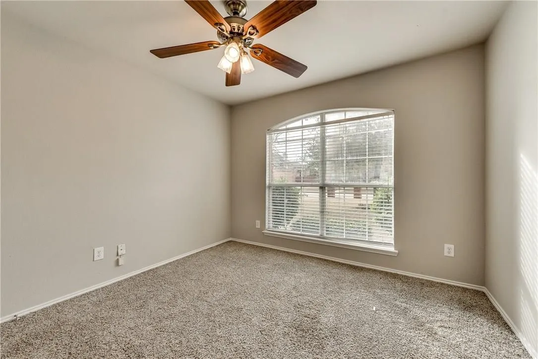 Single Family Residence For Rent in Collin County , 409 Knoll Park Court, Mc Kinney, Texas 75072, 4 Bedroom, 3 Bathroom, Garage spaces, 2,279 Sqft, built in 2003, mls#21311898, Real Estate Agent in Mc Kinney, Homes For Rent in Collin county, Homes For Rent in Mc Kinney, Realtor in Mc Kinney Texas, Real Estate Brokerage Independent Realty Texas, Luminita Cordes Realtor