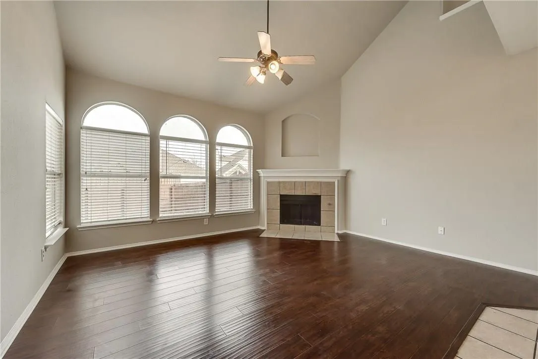 Single Family Residence For Rent in Collin County , 409 Knoll Park Court, Mc Kinney, Texas 75072, 4 Bedroom, 3 Bathroom, Garage spaces, 2,279 Sqft, built in 2003, mls#21311898, Real Estate Agent in Mc Kinney, Homes For Rent in Collin county, Homes For Rent in Mc Kinney, Realtor in Mc Kinney Texas, Real Estate Brokerage Independent Realty Texas, Luminita Cordes Realtor