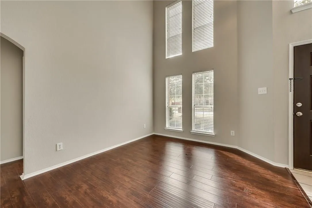 Single Family Residence For Rent in Collin County , 409 Knoll Park Court, Mc Kinney, Texas 75072, 4 Bedroom, 3 Bathroom, Garage spaces, 2,279 Sqft, built in 2003, mls#21311898, Real Estate Agent in Mc Kinney, Homes For Rent in Collin county, Homes For Rent in Mc Kinney, Realtor in Mc Kinney Texas, Real Estate Brokerage Independent Realty Texas, Luminita Cordes Realtor