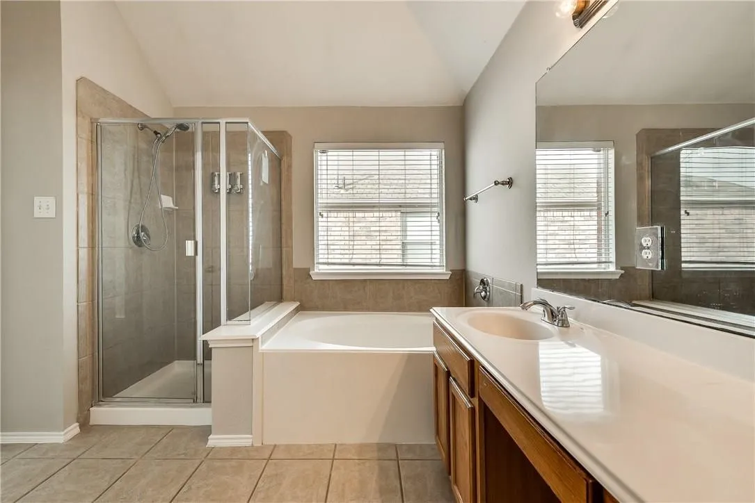 Single Family Residence For Rent in Collin County , 409 Knoll Park Court, Mc Kinney, Texas 75072, 4 Bedroom, 3 Bathroom, Garage spaces, 2,279 Sqft, built in 2003, mls#21311898, Real Estate Agent in Mc Kinney, Homes For Rent in Collin county, Homes For Rent in Mc Kinney, Realtor in Mc Kinney Texas, Real Estate Brokerage Independent Realty Texas, Luminita Cordes Realtor