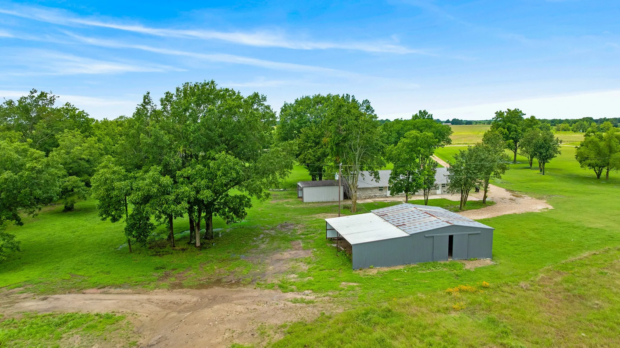 Farm For Sale in Lamar County , 1285 FARM ROAD 196, Pattonville, Texas 75468, 3 Bedroom, 3 Bathroom, Garage spaces, 2,475 Sqft, built in 0, mls#21311912, Real Estate Agent in Pattonville, Homes For Sale in Lamar county, Homes For Sale in Pattonville, Realtor in Pattonville Texas, Real Estate Brokerage Independent Realty Texas, Luminita Cordes Realtor